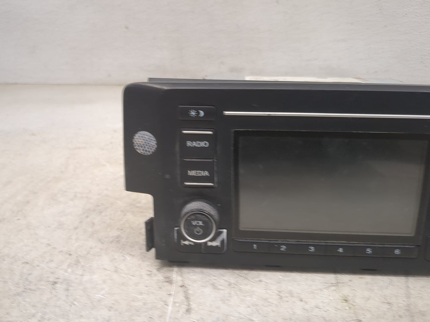 2018 Honda Civic Radio AM FM Cd Player Receiver Replacement P/N:39101-TBA-A41 CY-VH1RNJAX Fits OEM Used Auto Parts - Oemused