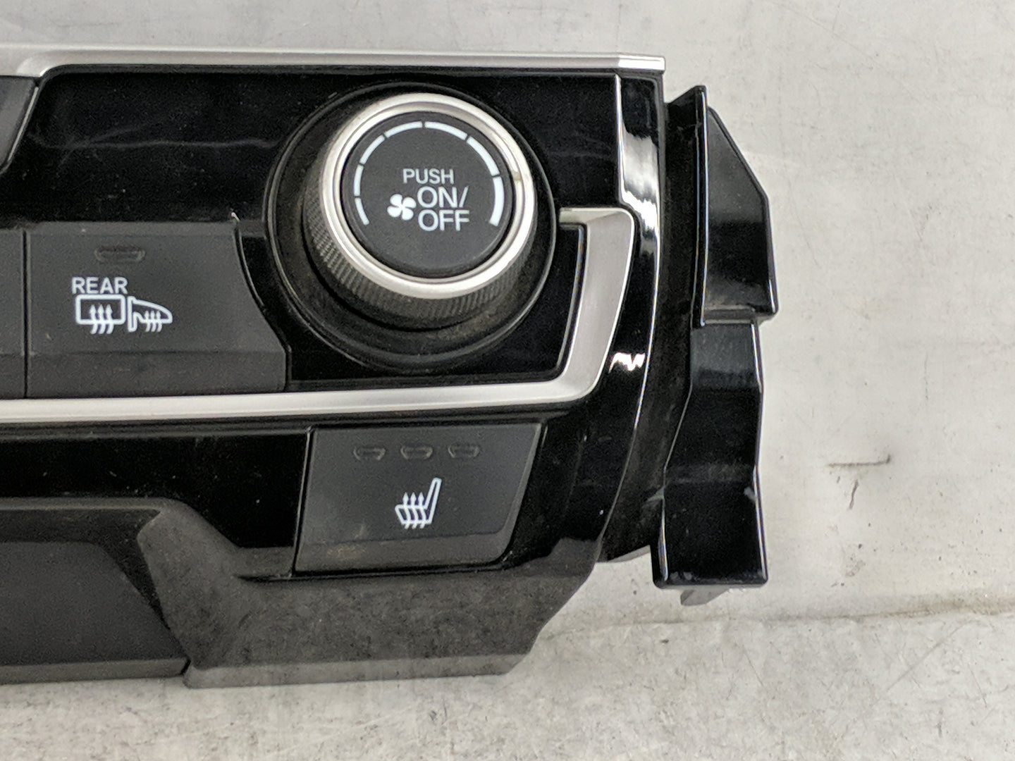 2016-2018 Honda Civic Climate Control Module Temperature AC/Heater Replacement P/N:79600TBAC420M1 SANWA2A575B Fits OEM Used 