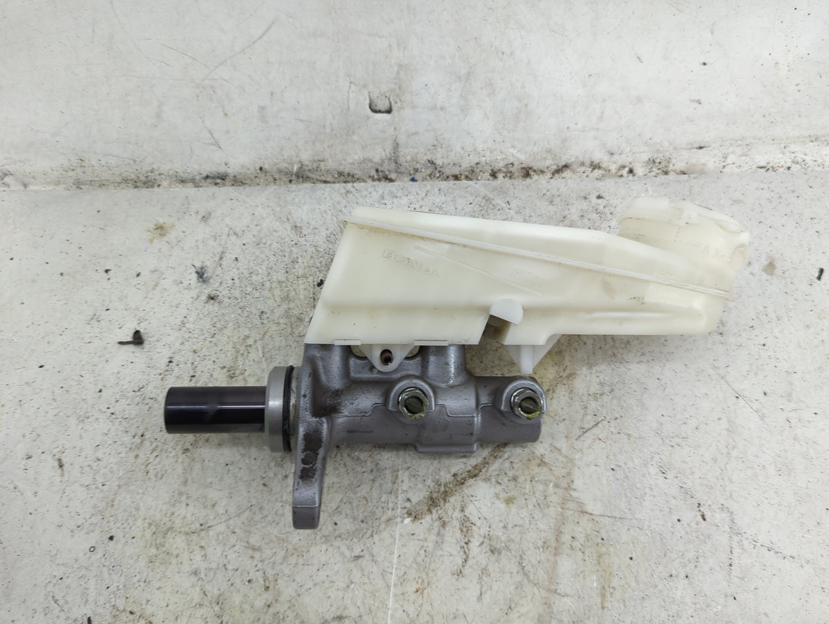 2018 Honda Civic Brake Master Cylinder - Oemusedautoparts1.com