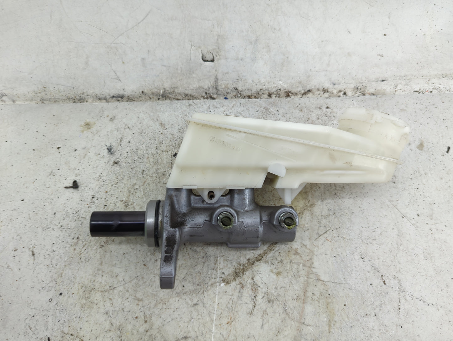 2018 Honda Civic Brake Master Cylinder 1490507 - Oemusedautoparts1.com