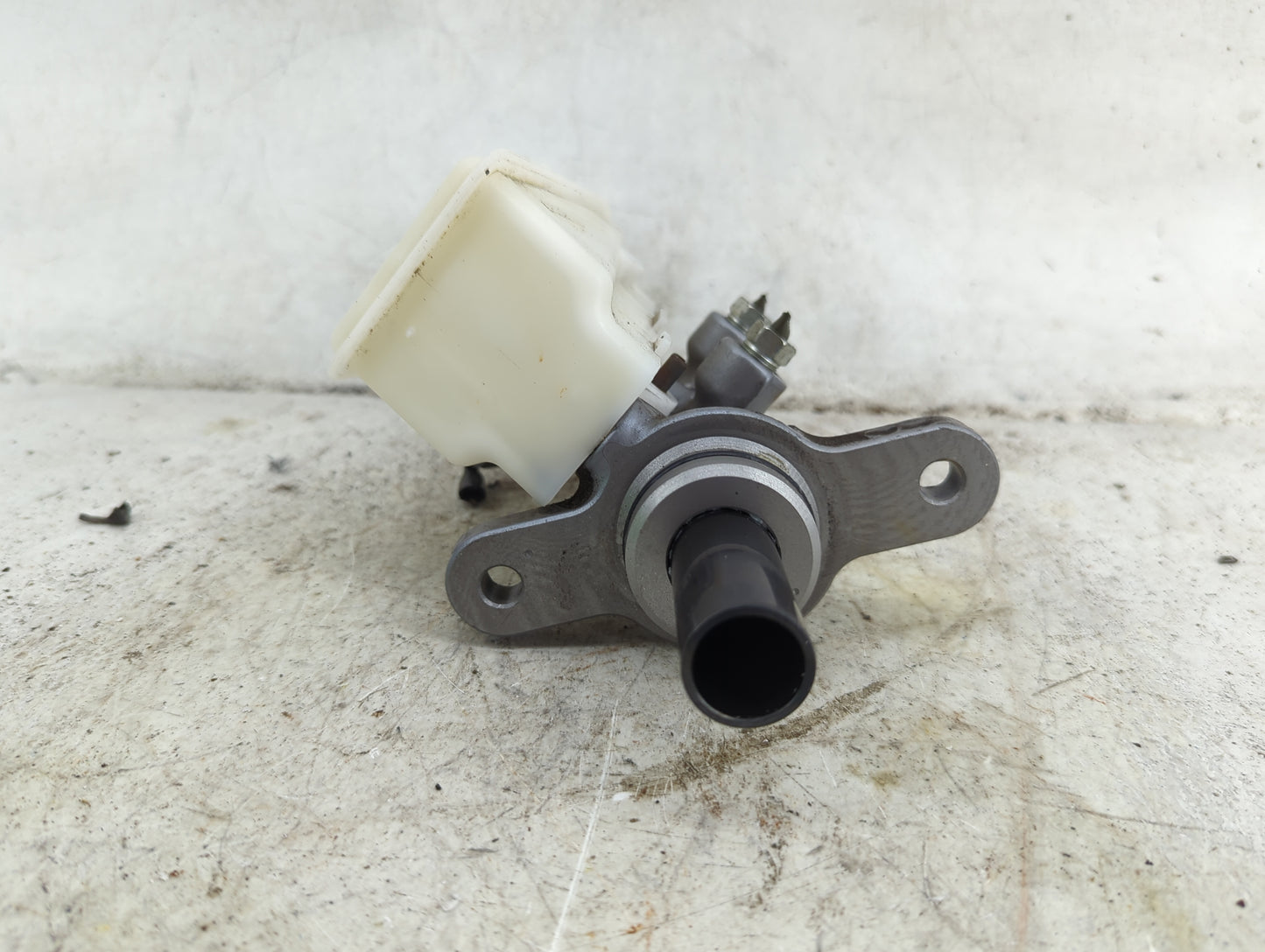 2018 Honda Civic Brake Master Cylinder 1490507 - Oemusedautoparts1.com
