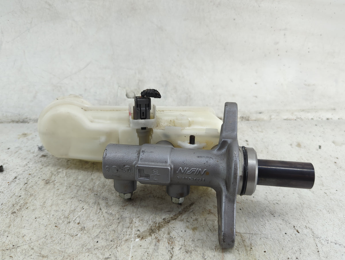 2018 Honda Civic Brake Master Cylinder - Oemusedautoparts1.com