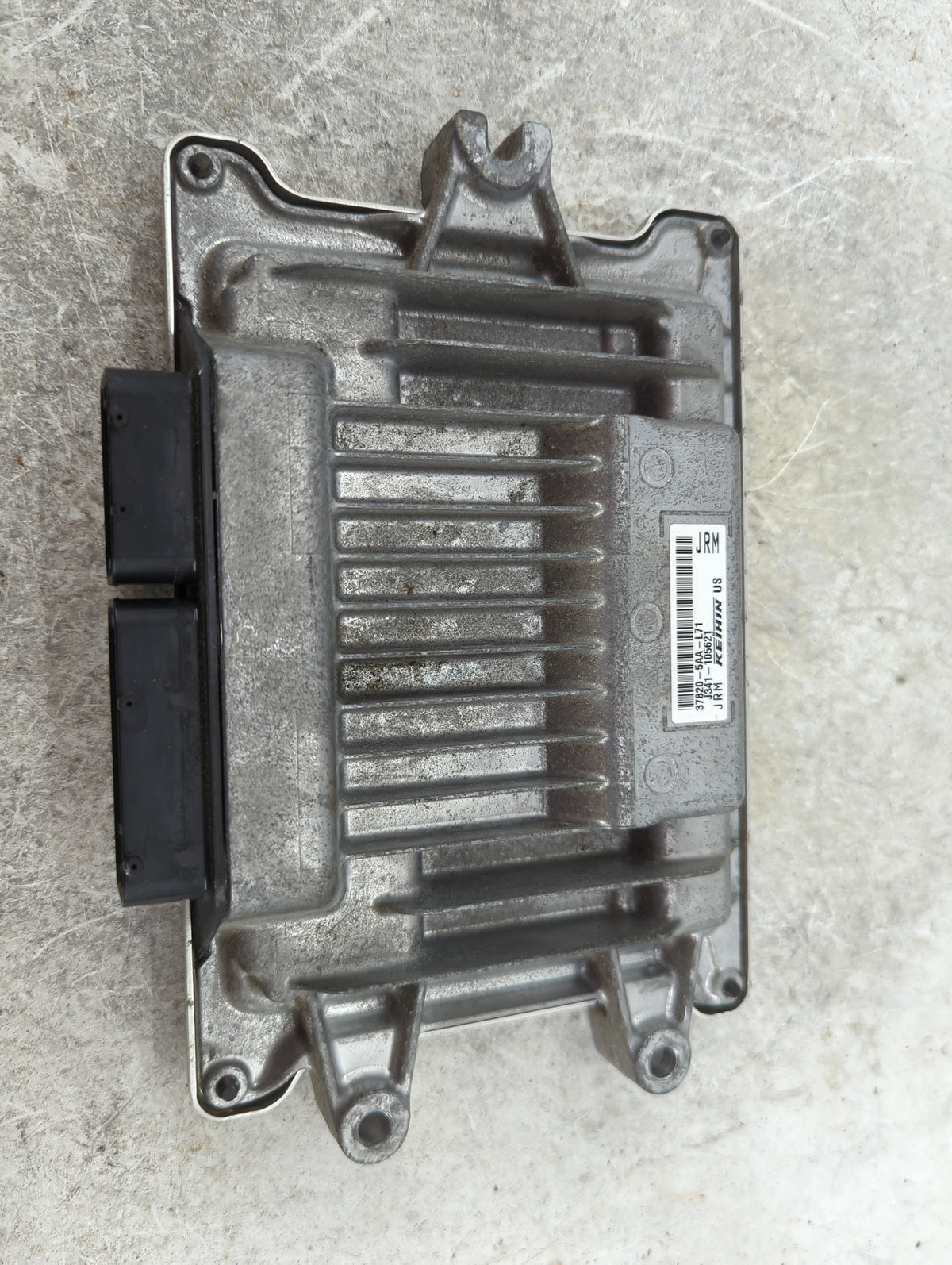 2018 Honda Civic PCM Engine Control Computer ECU ECM PCU OEM P/N:37820-5AA-L71 J341-105621 Fits OEM Used Auto Parts - Oemuse