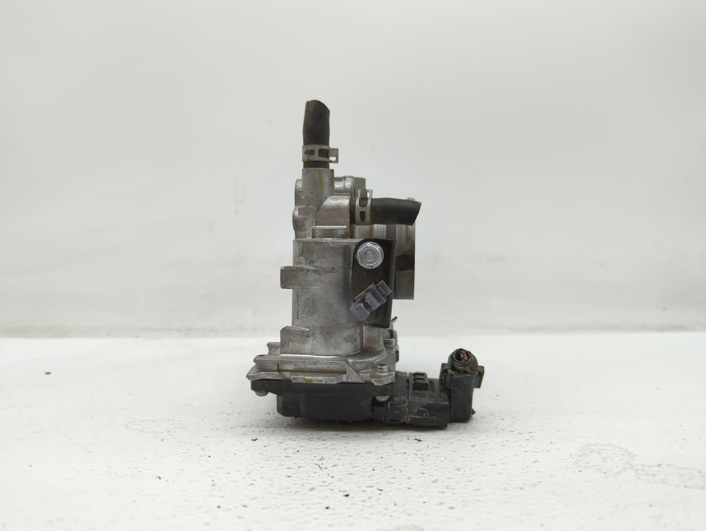 2016-2019 Honda Civic Throttle Body P/N:GMH1A Fits Fits 2016 2017 2018 2019 OEM Used Auto Parts - Oemusedautoparts1.com