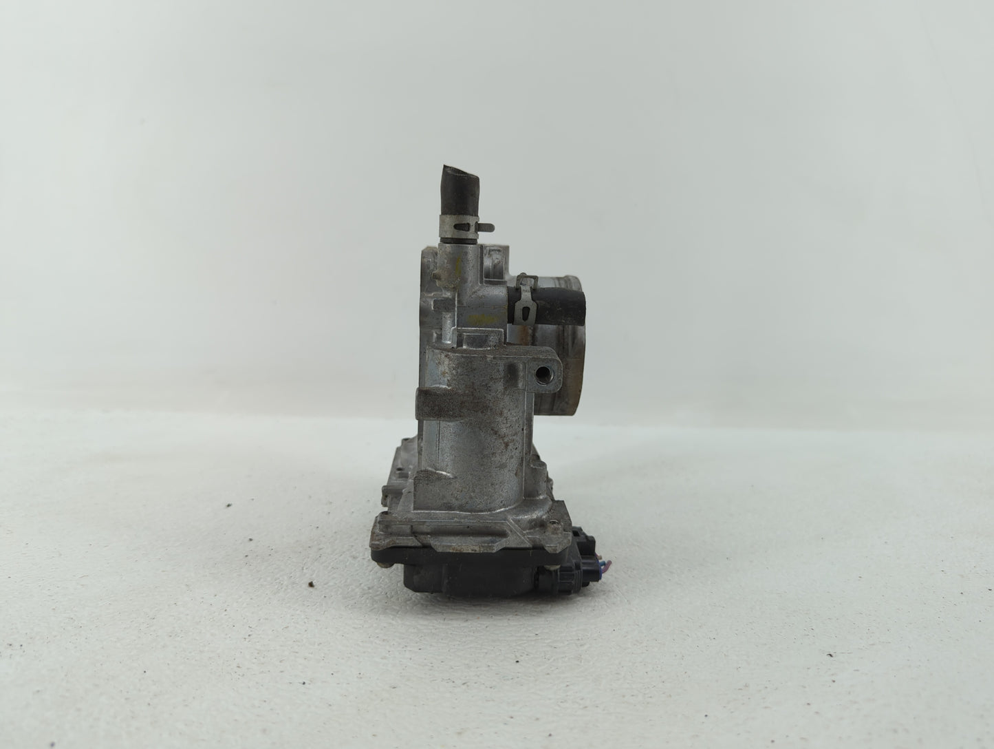 2016-2019 Honda Civic Throttle Body P/N:GMH1A Fits Fits 2016 2017 2018 2019 OEM Used Auto Parts - Oemusedautoparts1.com
