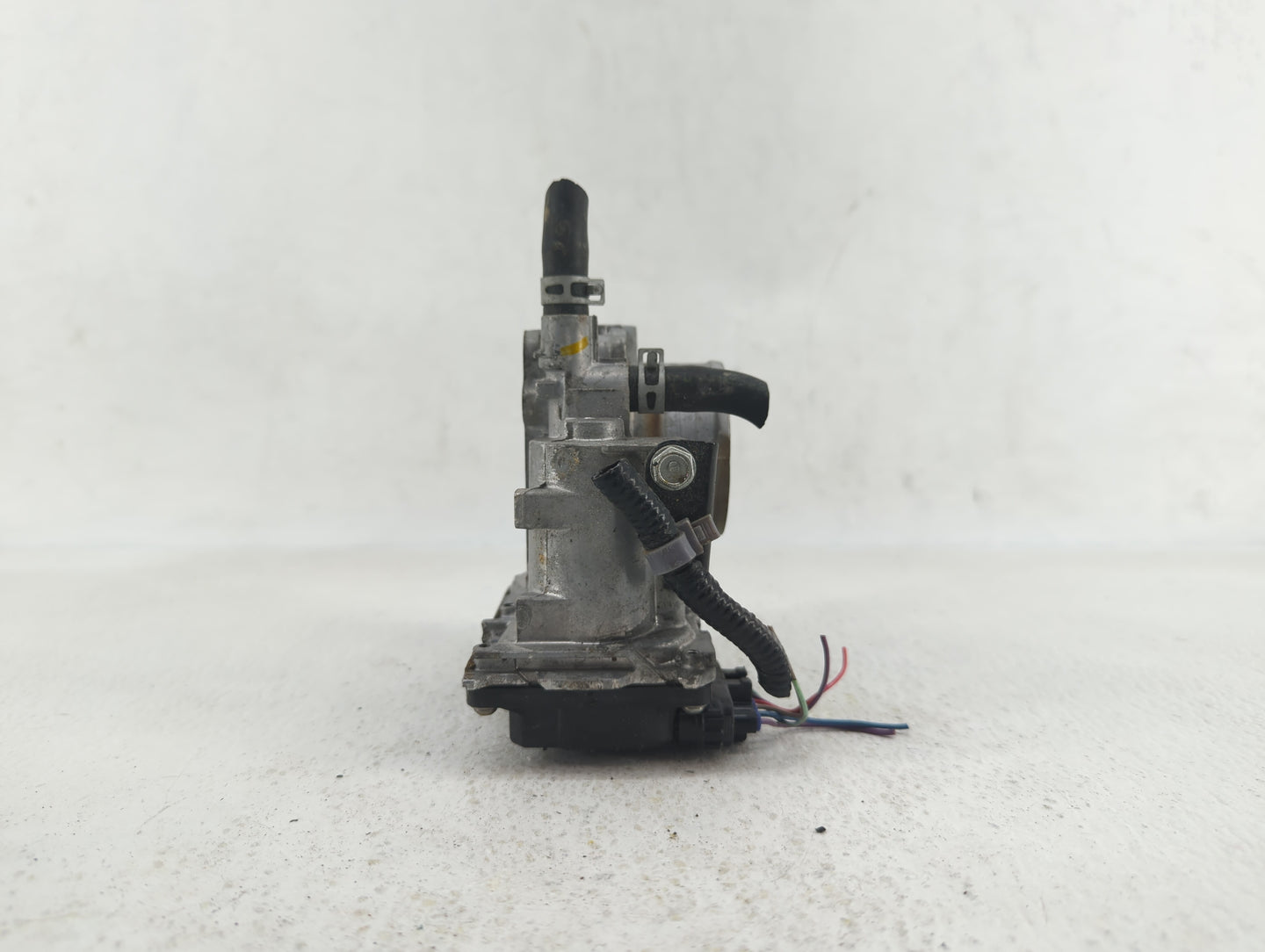 2016-2019 Honda Civic Throttle Body P/N:GMH1A Fits Fits 2016 2017 2018 2019 OEM Used Auto Parts - Oemusedautoparts1.com