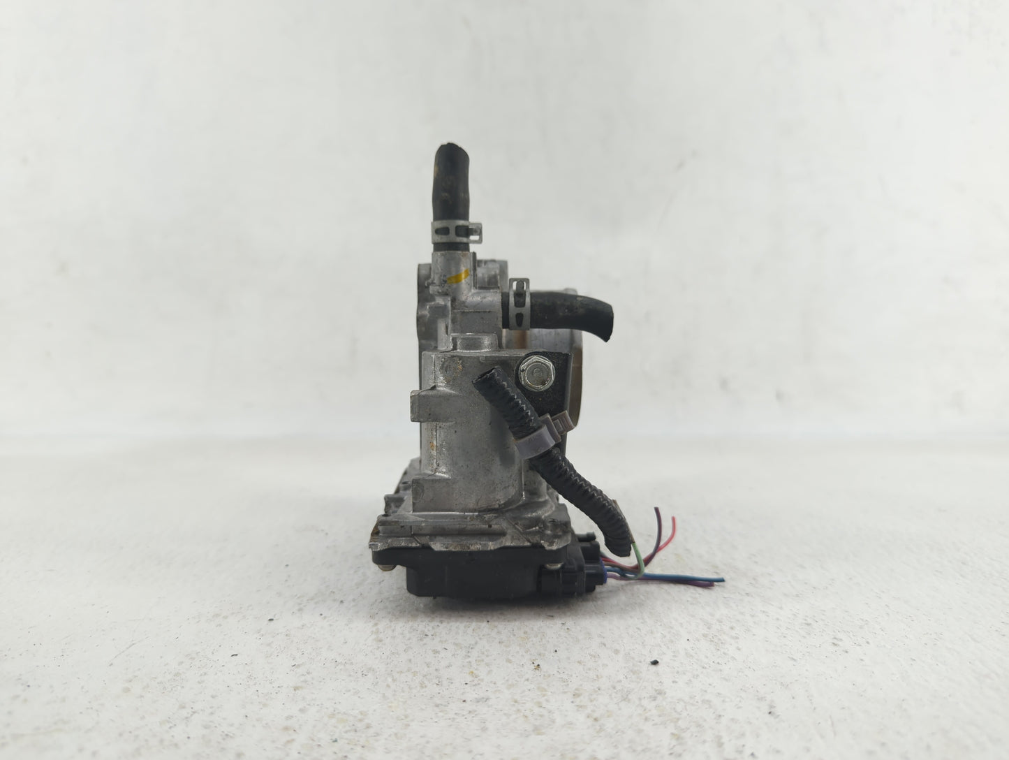 2016-2019 Honda Civic Throttle Body P/N:GMH1A Fits Fits 2016 2017 2018 2019 OEM Used Auto Parts - Oemusedautoparts1.com