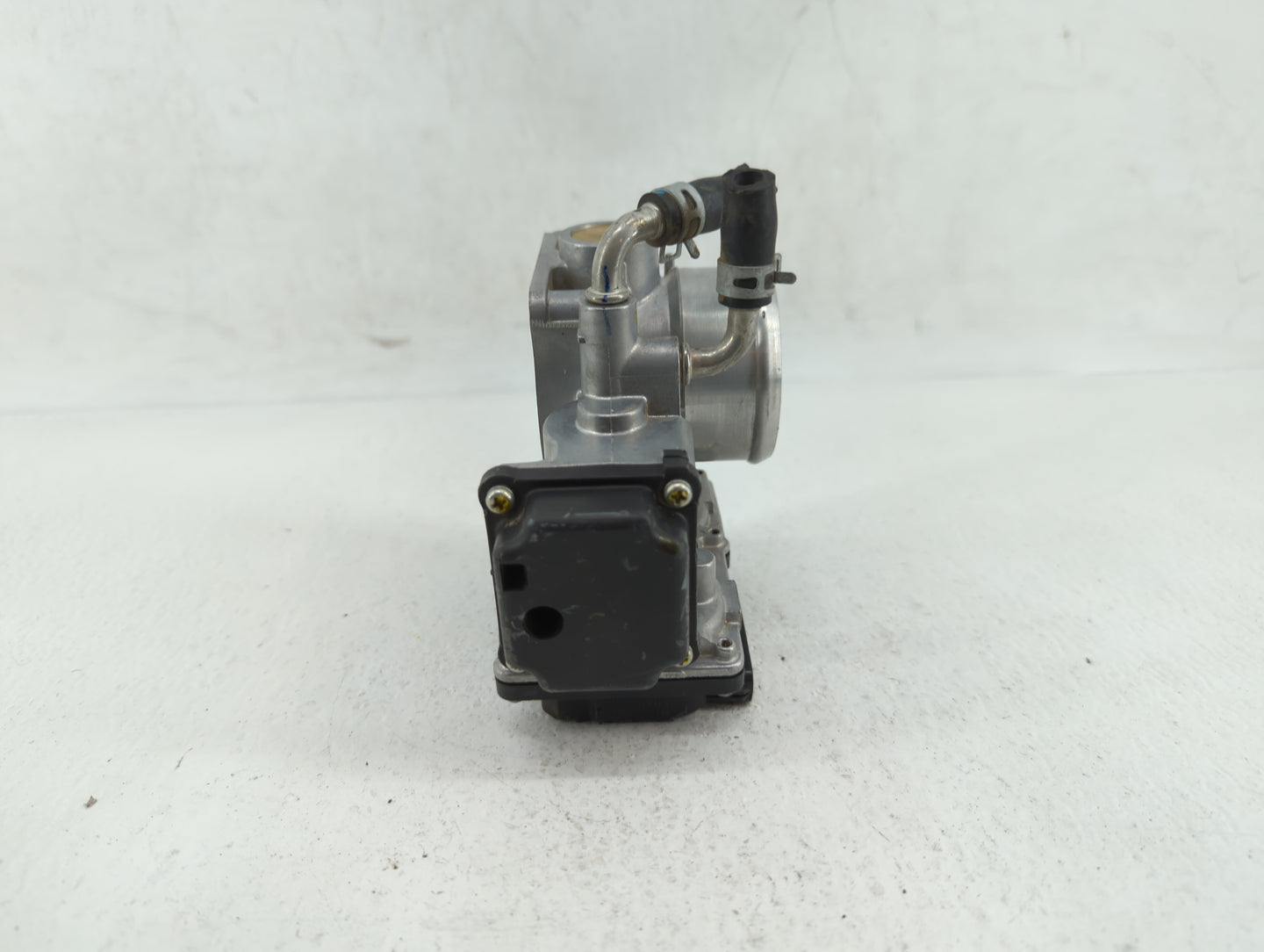 2016-2019 Honda Civic Throttle Body P/N:GMG9A Fits Fits 2016 2017 2018 2019 OEM Used Auto Parts - Oemusedautoparts1.com