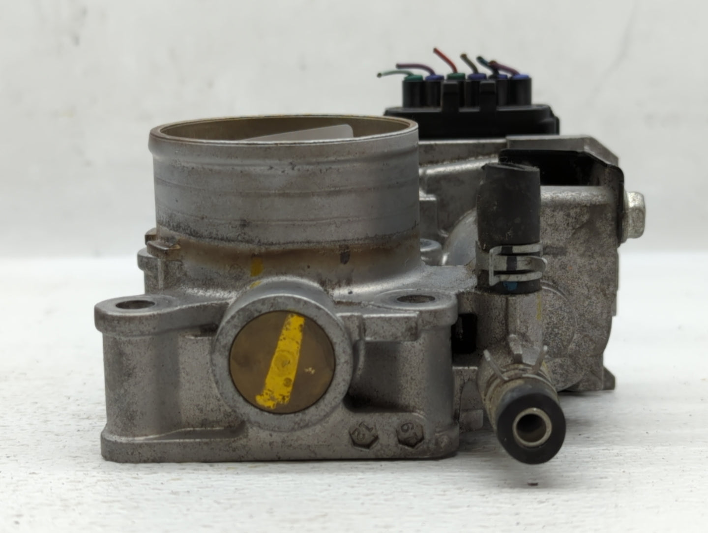 2016-2022 Honda Civic Throttle Body P/N:GMH1A M80109 Fits Fits 2016 2017 2018 2019 2020 2021 2022 OEM Used Auto Parts - Oemu