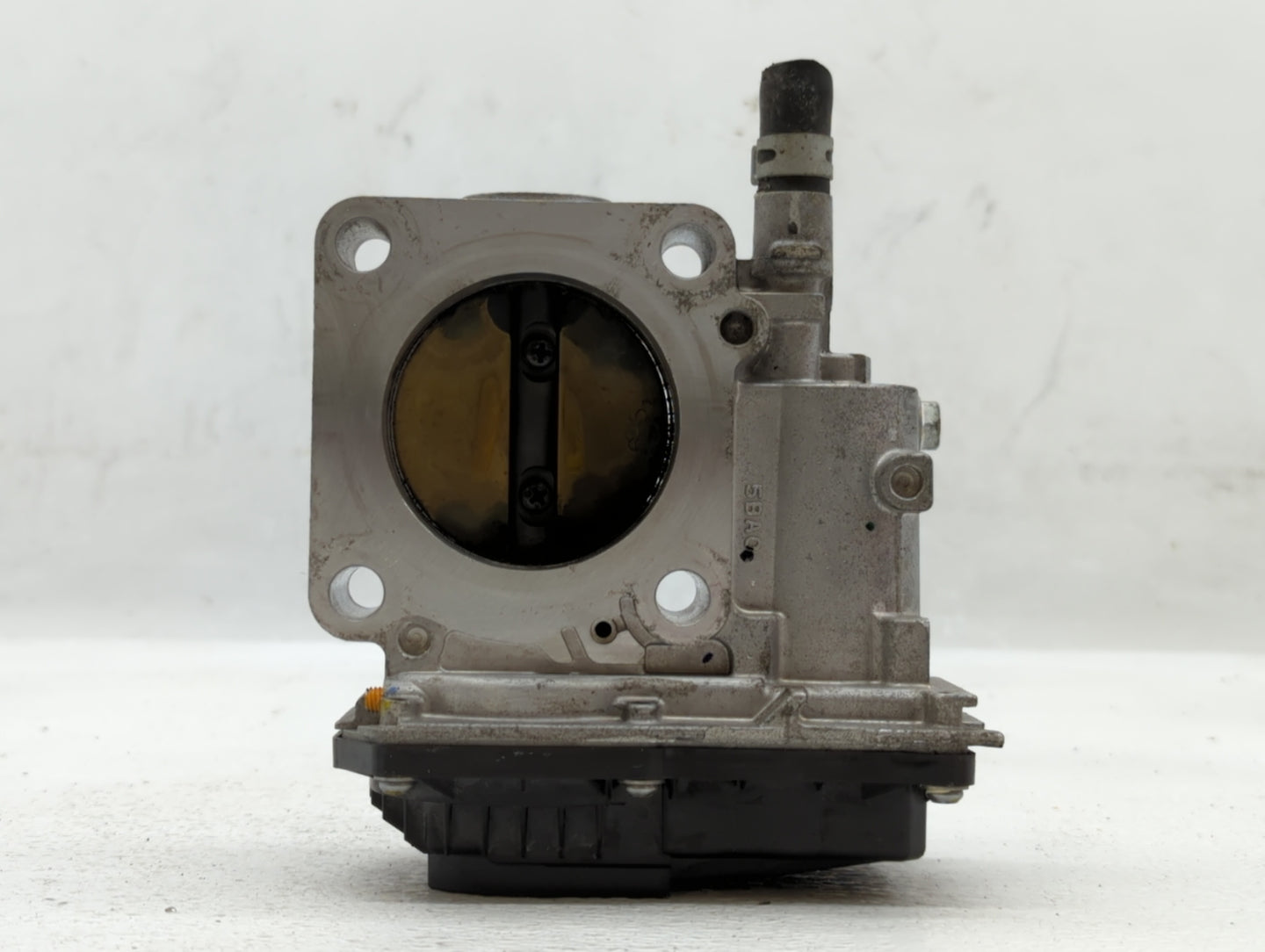2016-2022 Honda Civic Throttle Body P/N:GMH1A M80109 Fits Fits 2016 2017 2018 2019 2020 2021 2022 OEM Used Auto Parts - Oemu