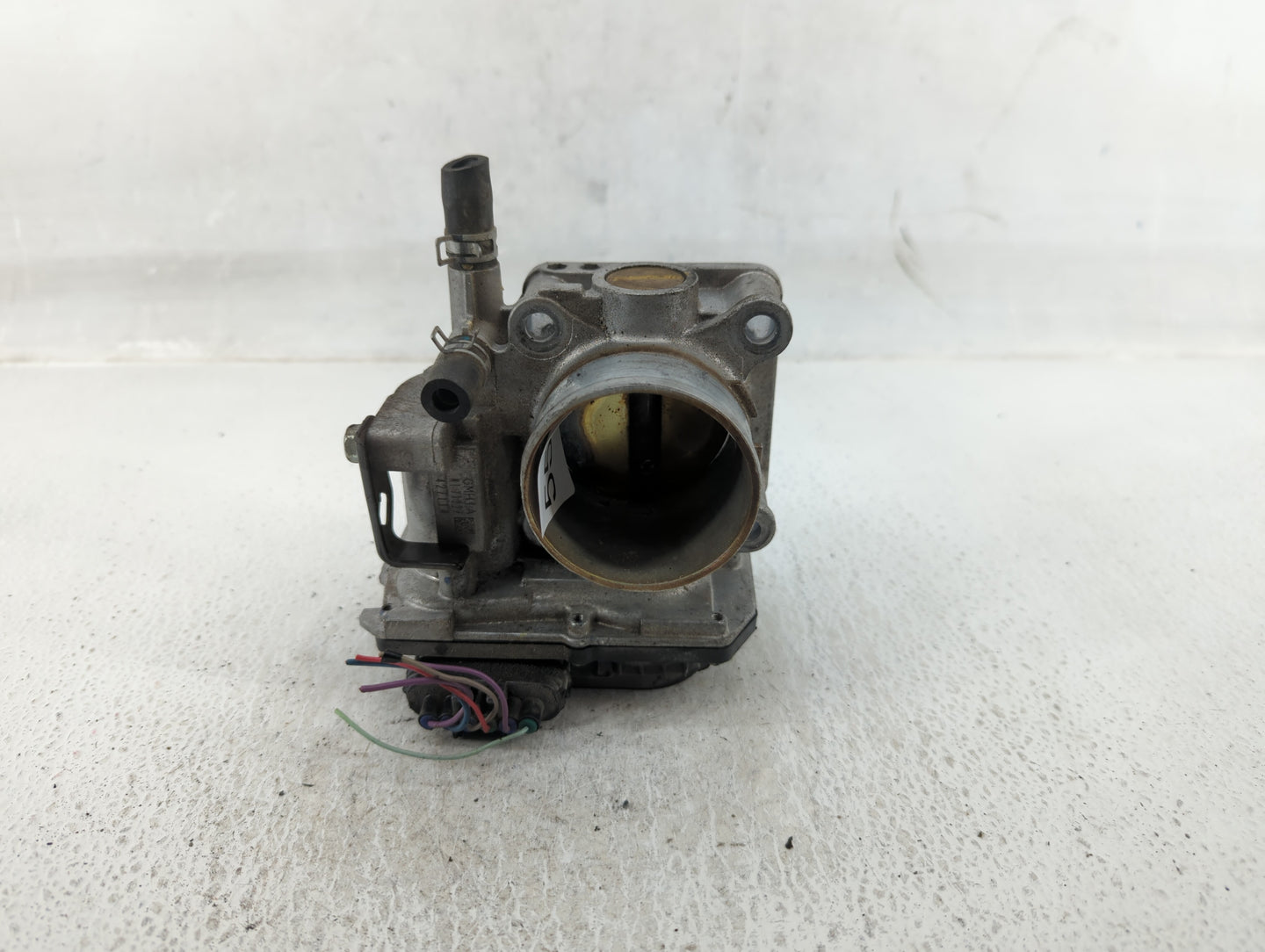 2016-2022 Honda Civic Throttle Body P/N:GMH1A M171227 Fits Fits 2016 2017 2018 2019 2020 2021 2022 OEM Used Auto Parts - Oem