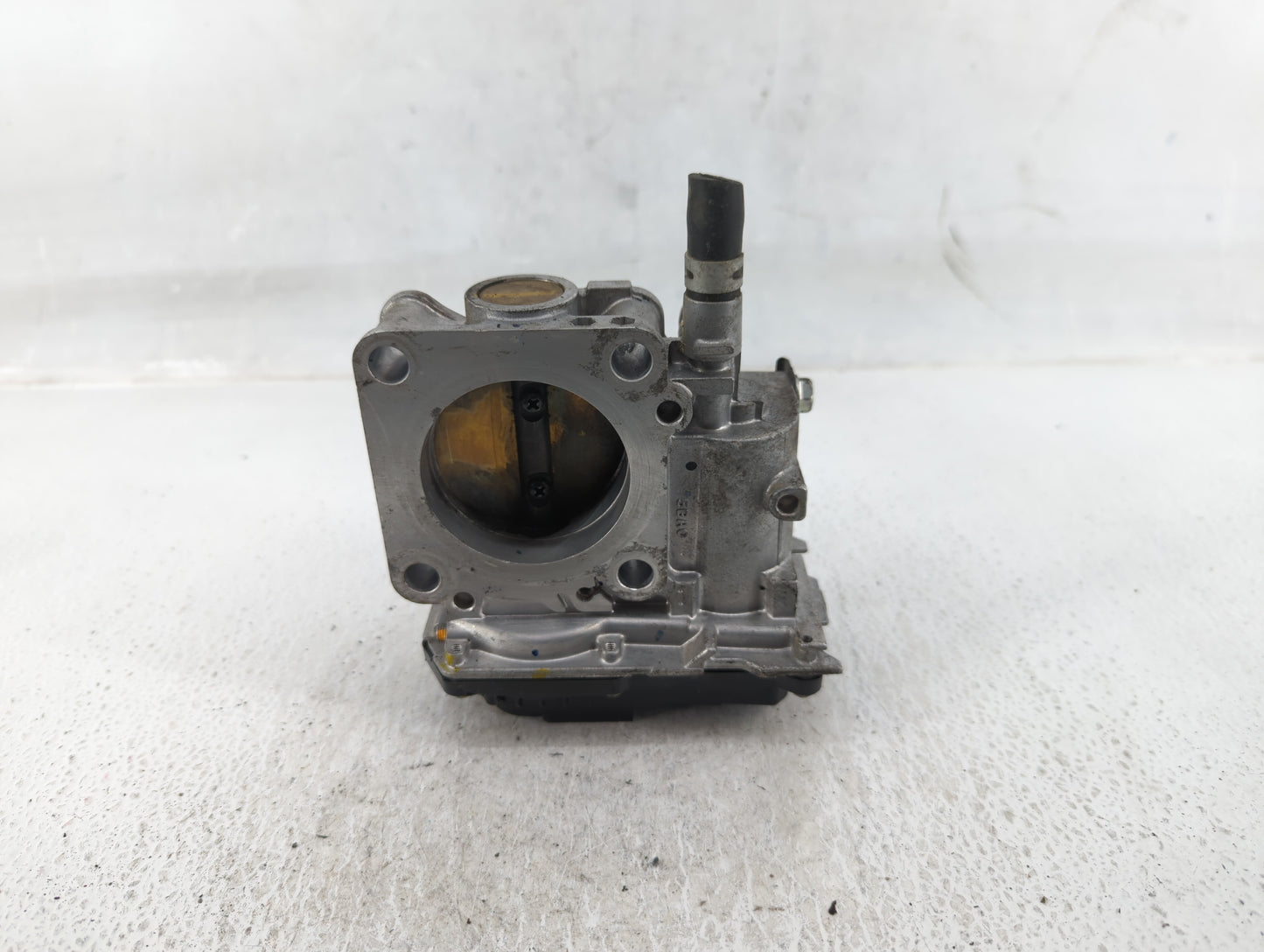 2016-2022 Honda Civic Throttle Body P/N:GMH1A M171227 Fits Fits 2016 2017 2018 2019 2020 2021 2022 OEM Used Auto Parts - Oem