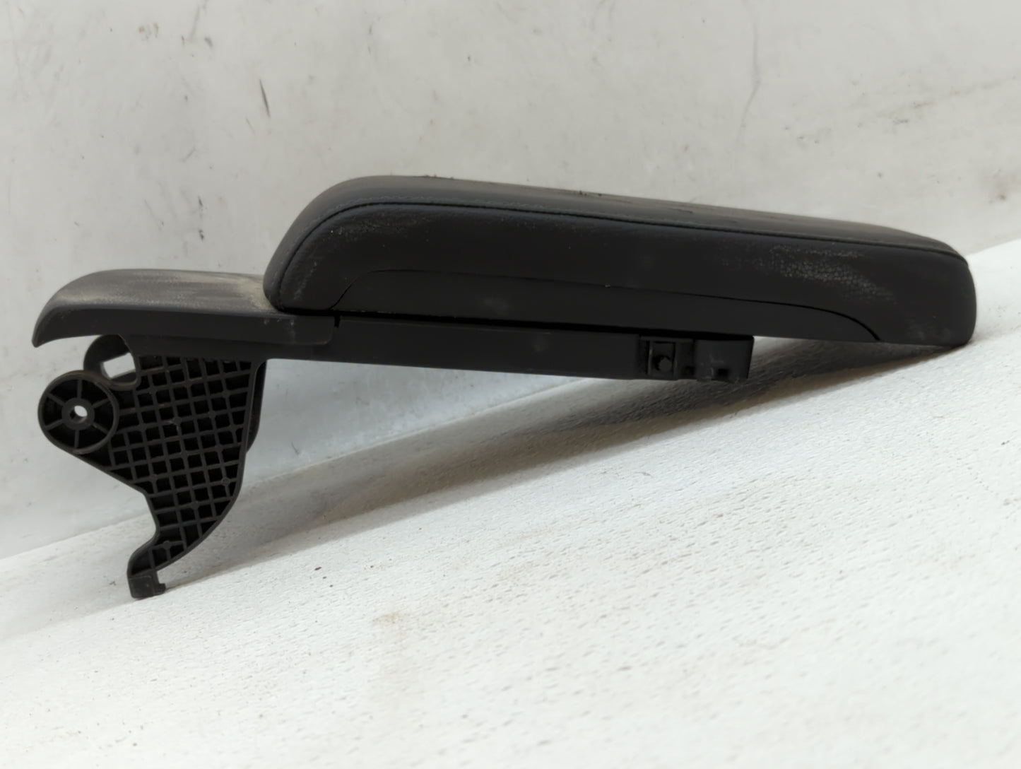 2018 Honda Civic Center Console Armrest Cover Lid Black - Oemusedautoparts1.com