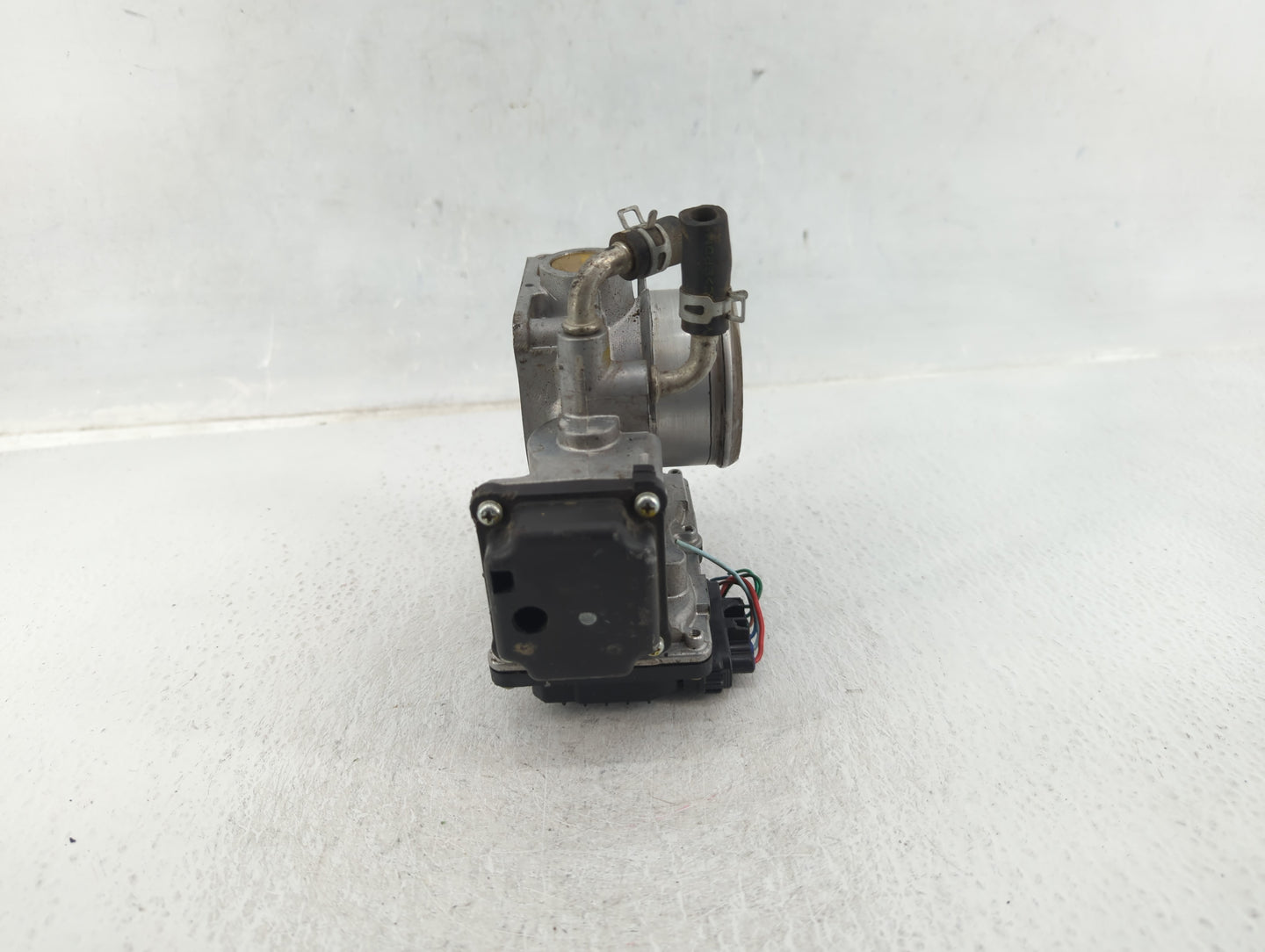 2016-2022 Honda Civic Throttle Body P/N:M22858420793 Fits Fits 2016 2017 2018 2019 2020 2021 2022 OEM Used Auto Parts - Oemu
