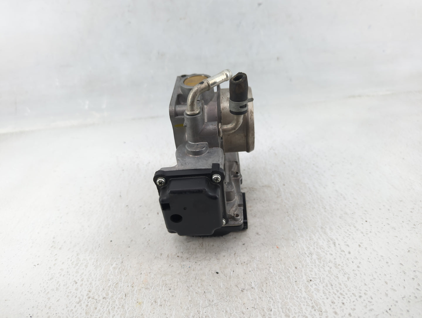 2016-2022 Honda Civic Throttle Body P/N:000916241 Fits Fits 2016 2017 2018 2019 2020 2021 2022 OEM Used Auto Parts - Oemused