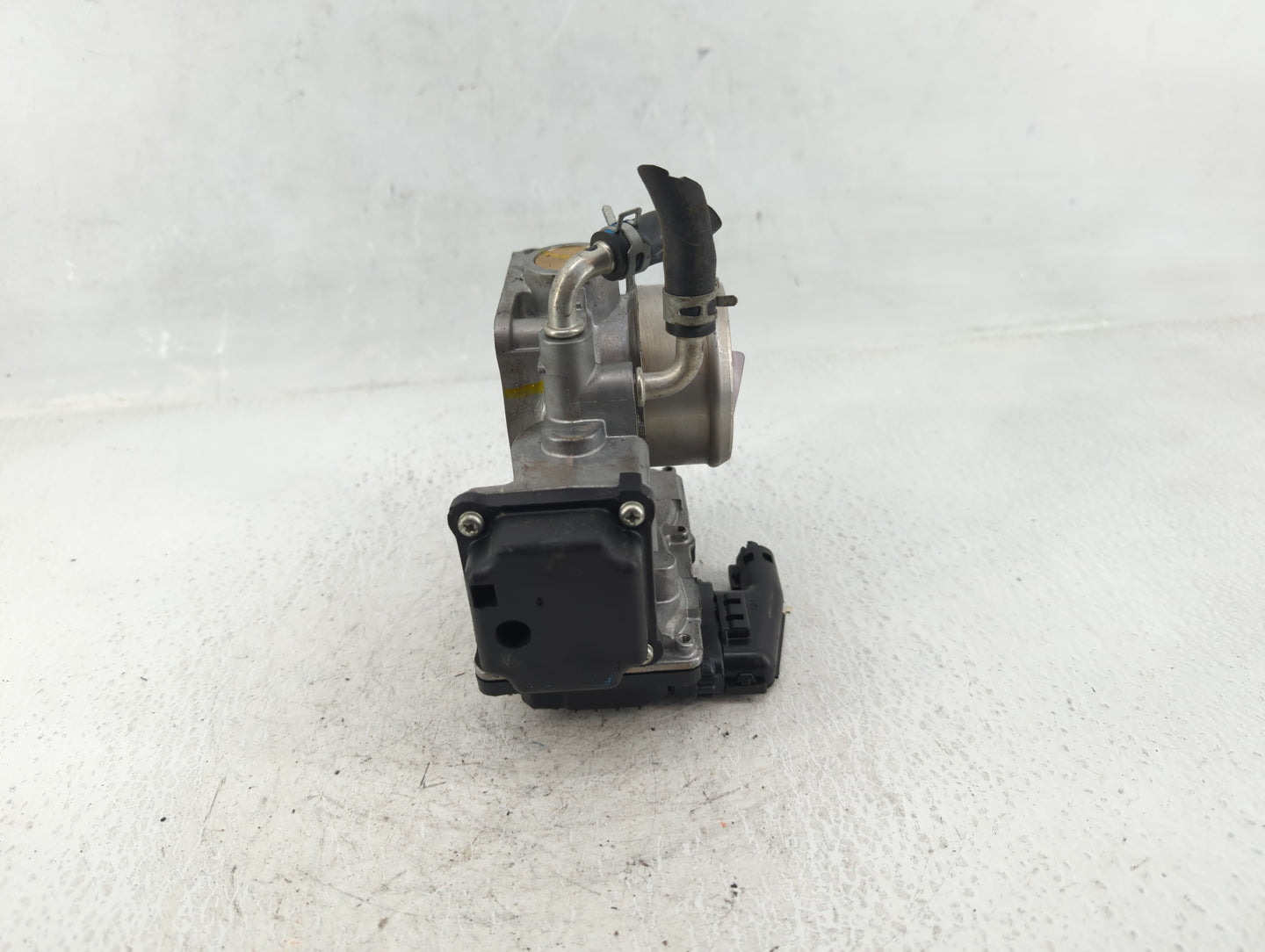 2016-2022 Honda Civic Throttle Body P/N:GMG9A Fits Fits 2016 2017 2018 2019 2020 2021 2022 OEM Used Auto Parts - Oemusedauto
