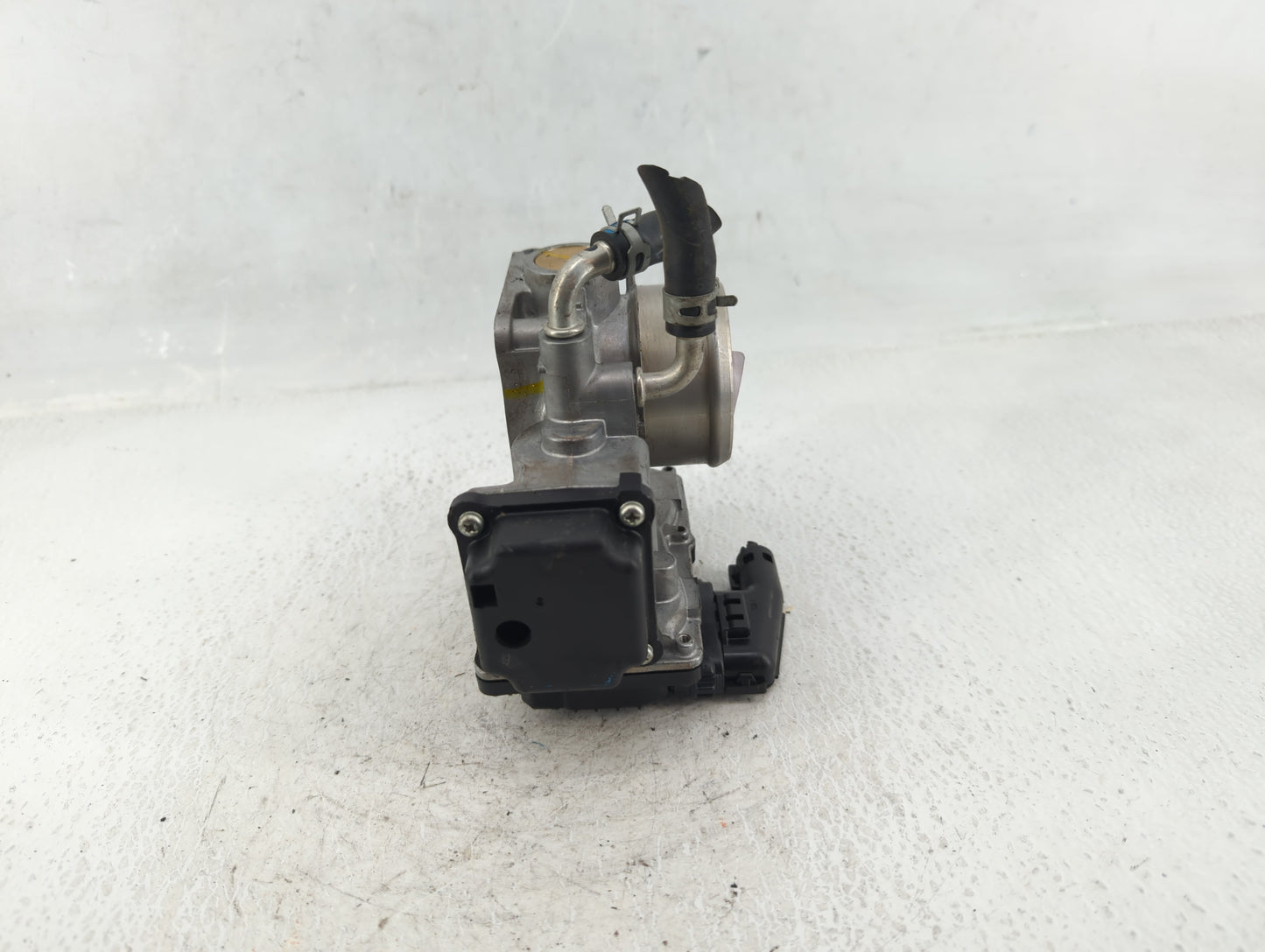 2016-2022 Honda Civic Throttle Body P/N:GMG9A Fits Fits 2016 2017 2018 2019 2020 2021 2022 OEM Used Auto Parts - Oemusedauto
