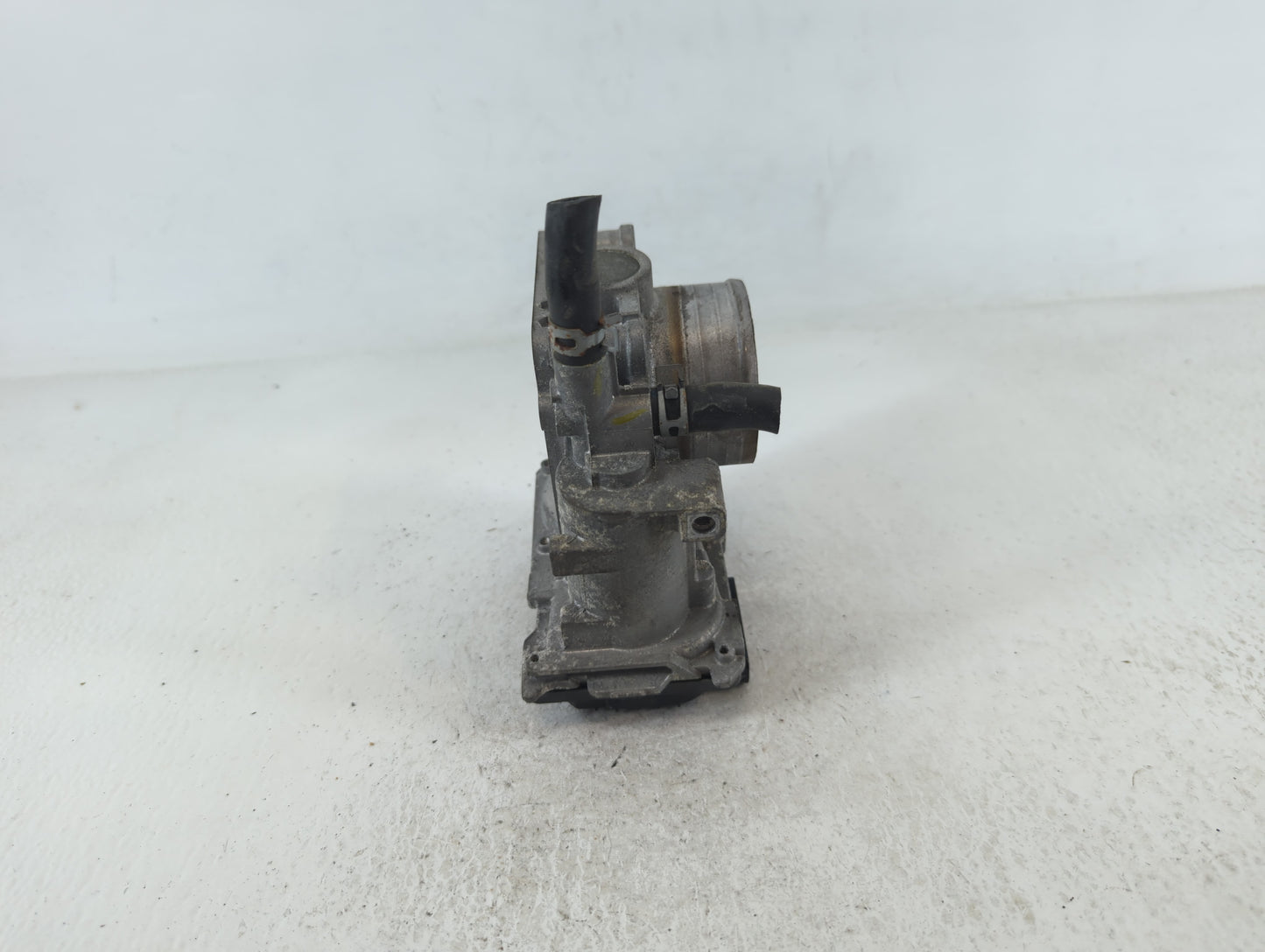 2016-2022 Honda Civic Throttle Body P/N:598316 M71209, GMH1A Fits Fits 2016 2017 2018 2019 2020 2021 2022 OEM Used Auto Part