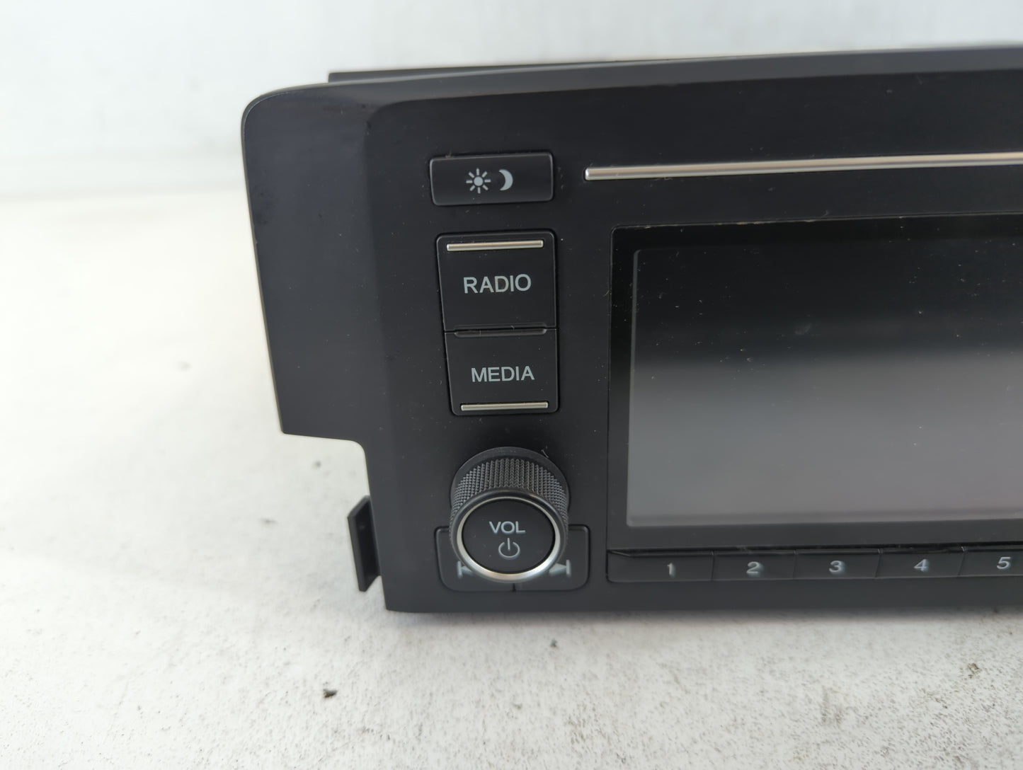 2018-2018 Honda Civic Am Fm Cd Player Radio Receiver - Oemusedautoparts1.com