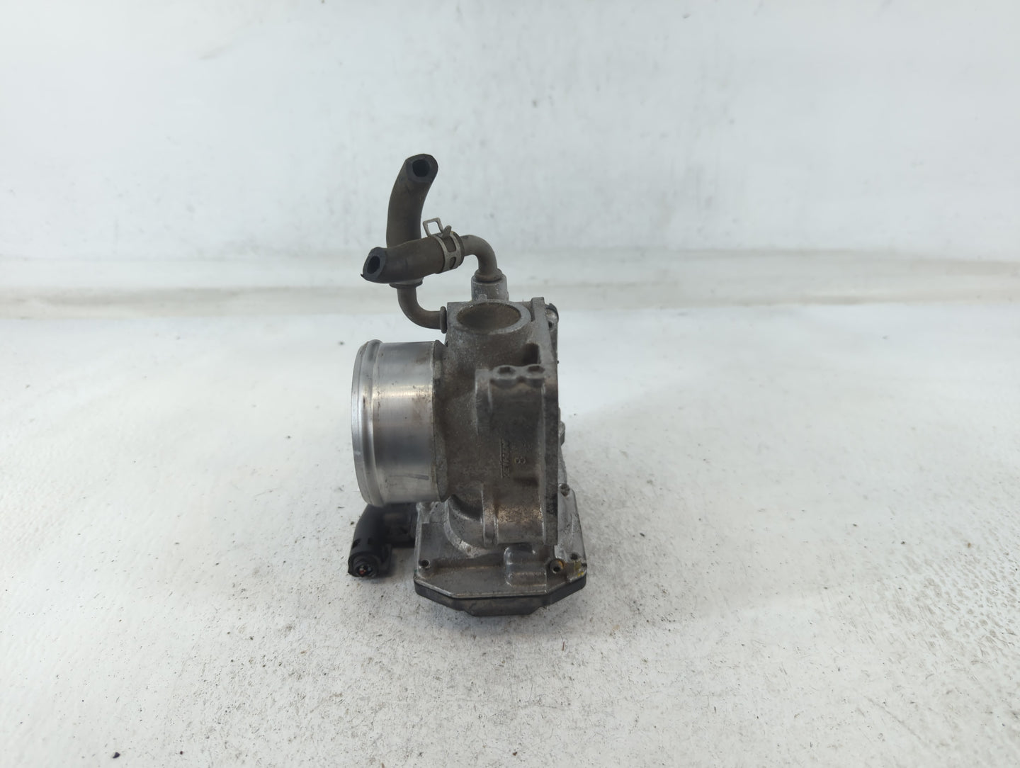 2016-2022 Honda Civic Throttle Body P/N:M22858452350 GMG9A Fits Fits 2016 2017 2018 2019 2020 2021 2022 OEM Used Auto Parts 