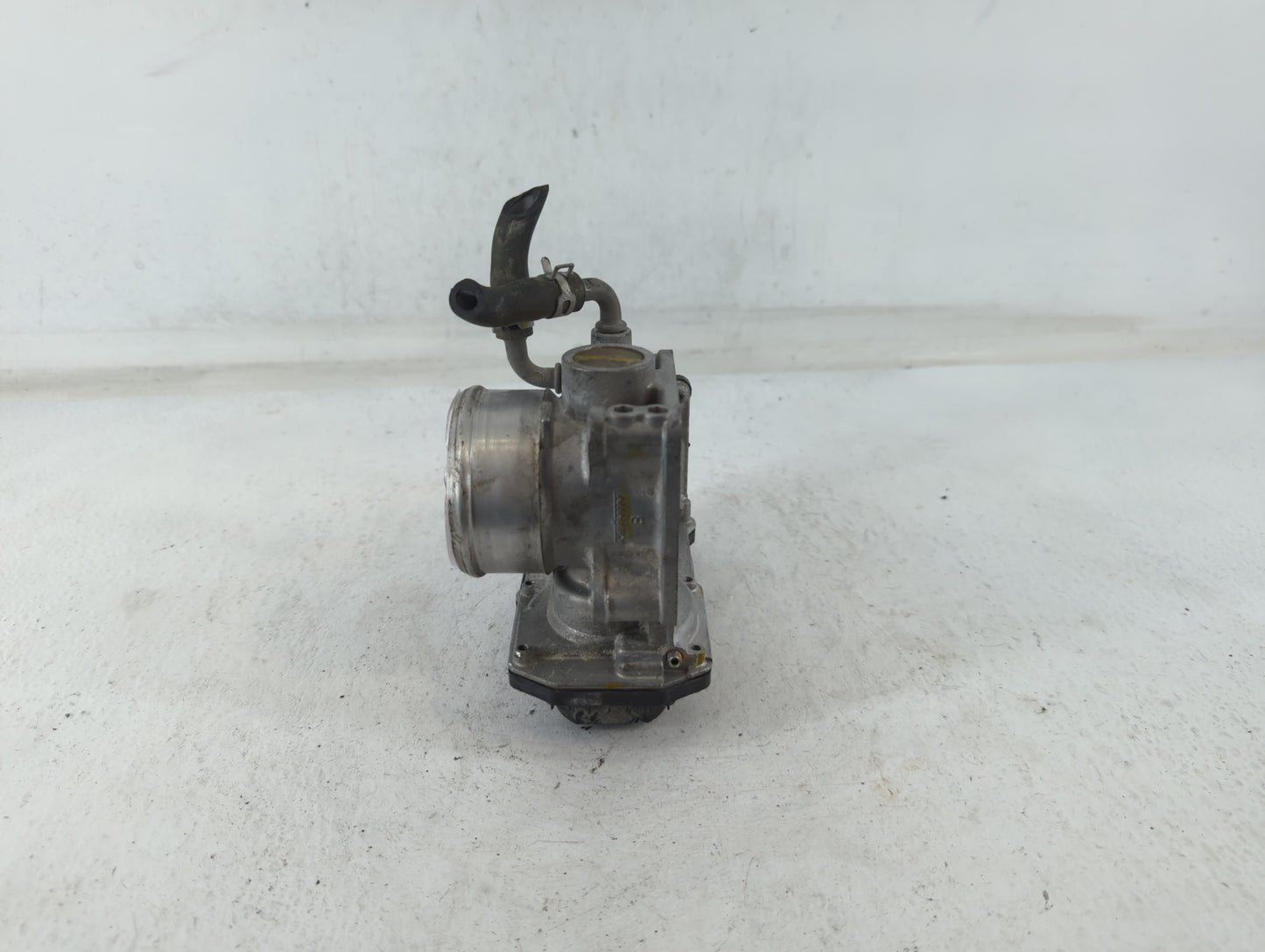 2016-2022 Honda Civic Throttle Body P/N:223322 M80514, GMG9A Fits Fits 2016 2017 2018 2019 2020 2021 2022 OEM Used Auto Part