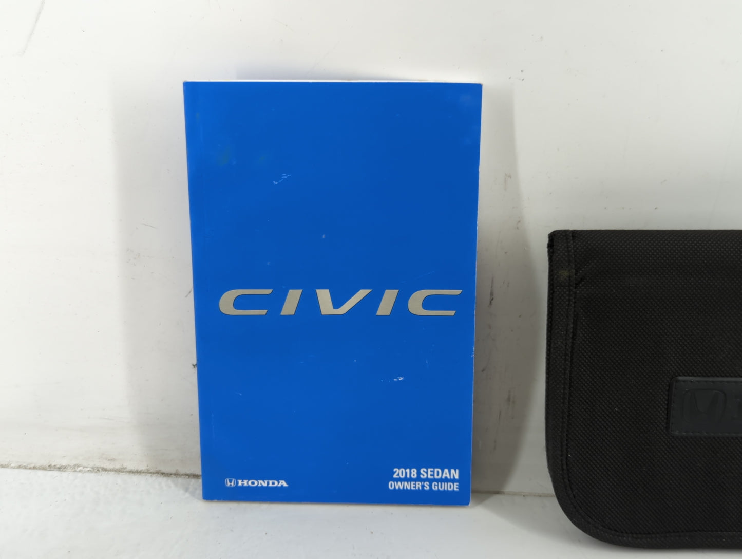 2018 Honda Civic Owners Manual Book Guide P/N:00X31-TBA-G200 31TBAG20 OEM Used Auto Parts - Oemusedautoparts1.com