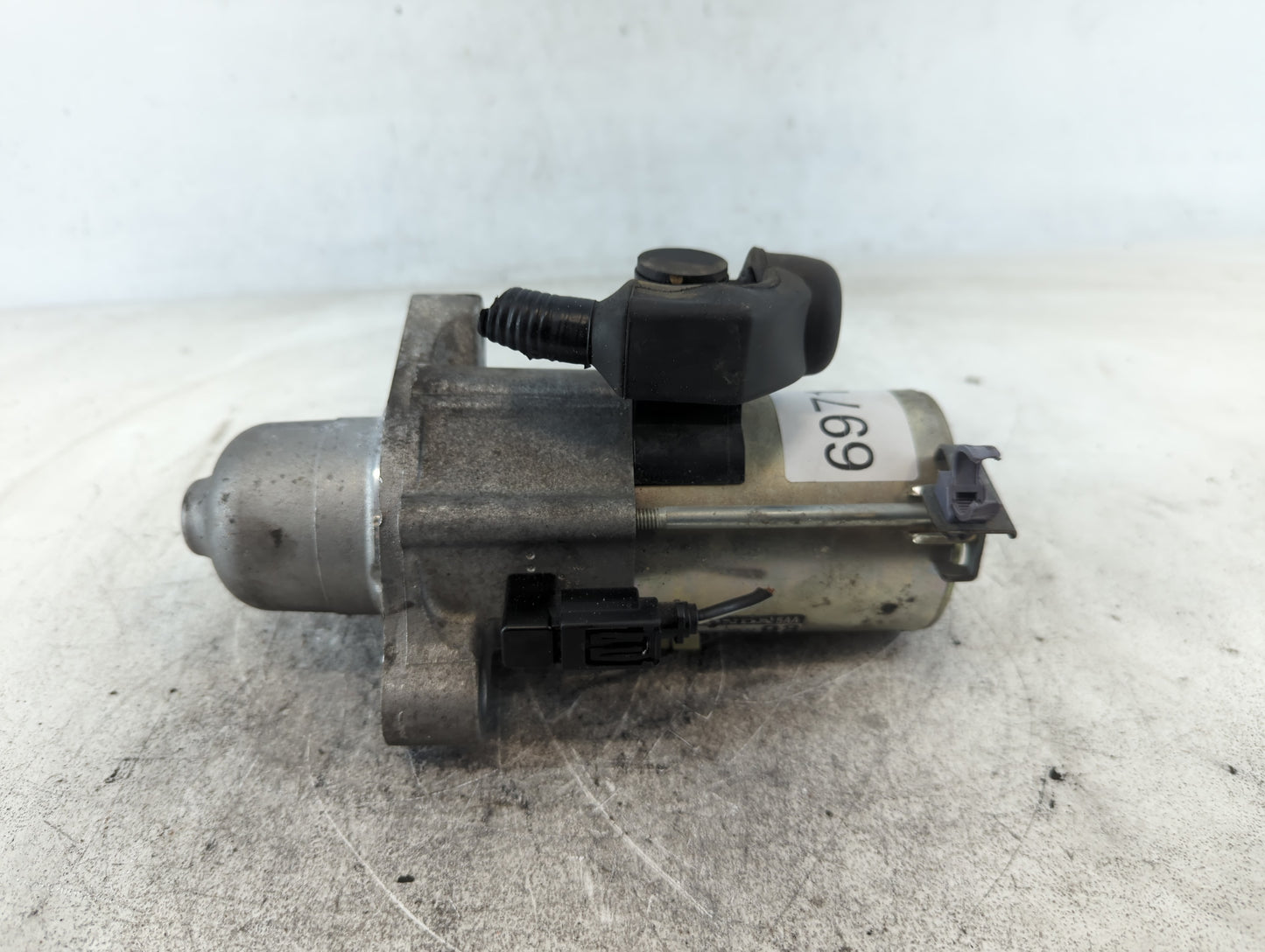 2016-2017 Honda Civic Car Starter Motor Solenoid OEM P/N:SM-75009 Fits Fits 2016 2017 2020 OEM Used Auto Parts - Oemusedauto