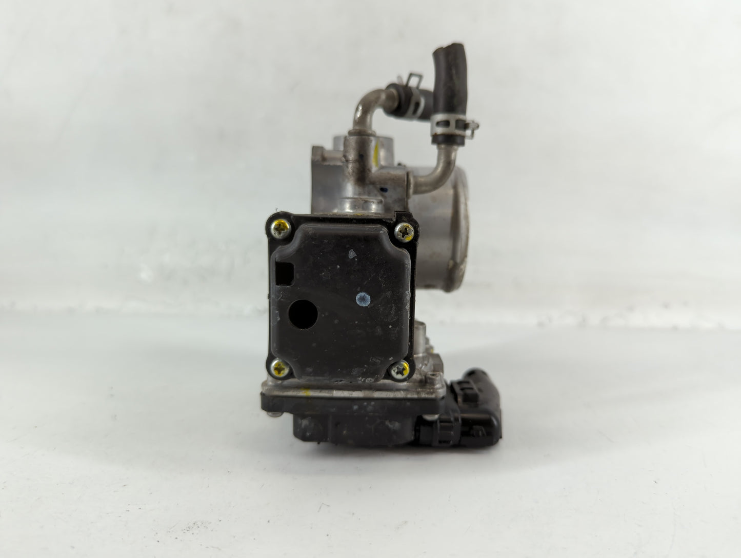 2016-2022 Honda Civic Throttle Body P/N:072139 M00225, GMG9A Fits Fits 2016 2017 2018 2019 2020 2021 2022 OEM Used Auto Part