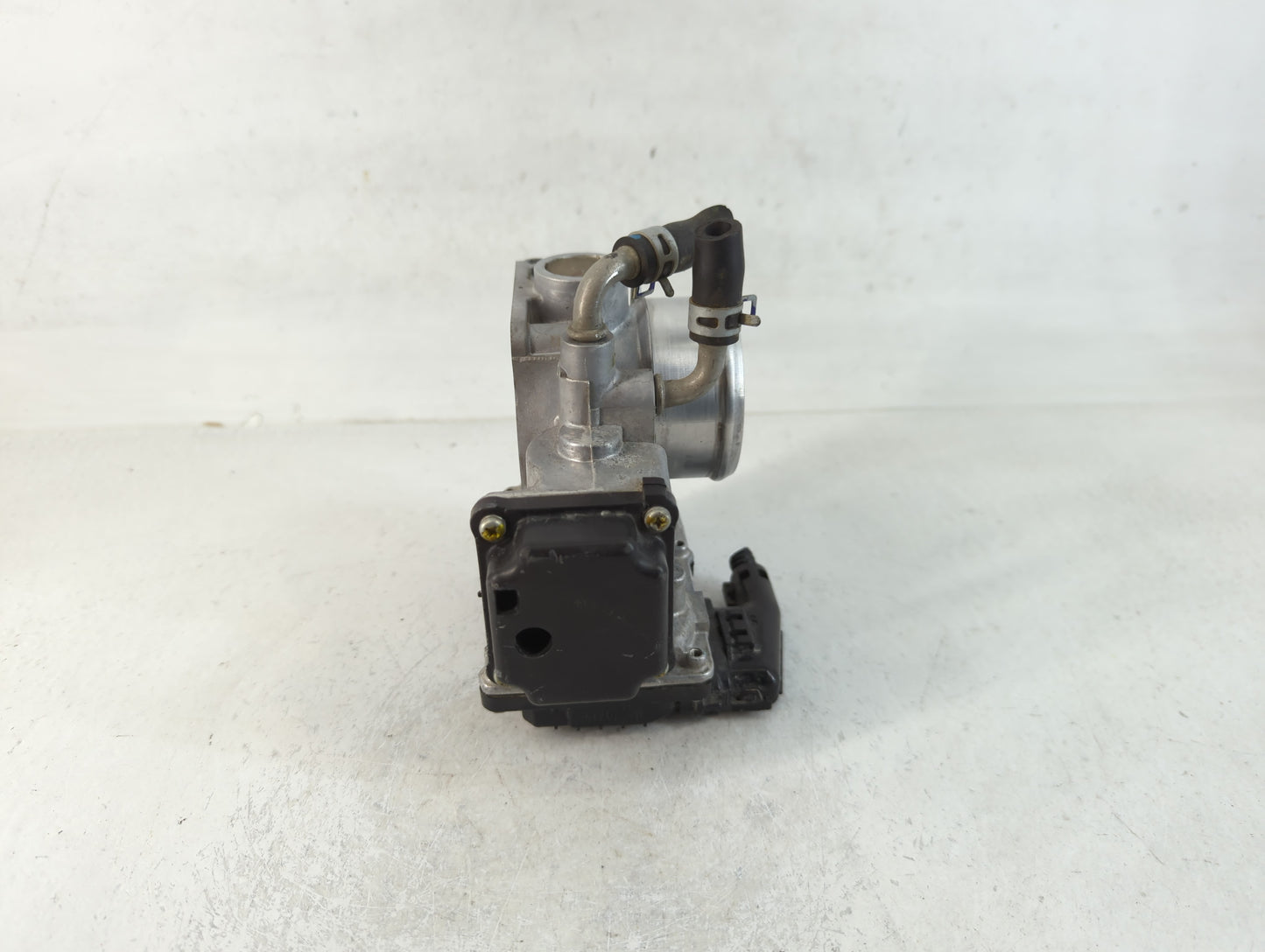 2016-2022 Honda Civic Throttle Body P/N:M22857529571 GMG9A Fits Fits 2016 2017 2018 2019 2020 2021 2022 OEM Used Auto Parts 