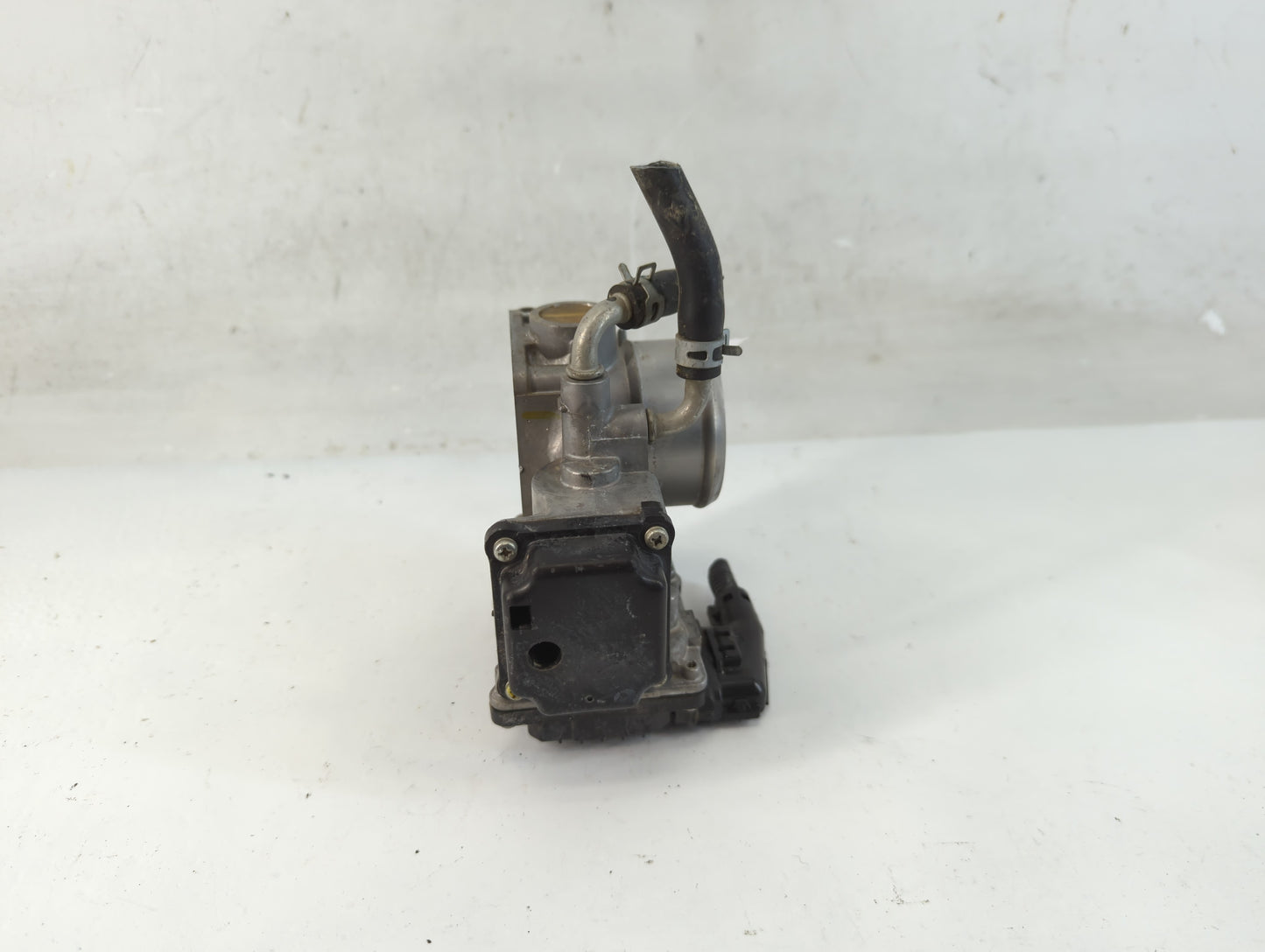 2016-2022 Honda Civic Throttle Body P/N:001109276 GMG9A Fits Fits 2016 2017 2018 2019 2020 2021 2022 OEM Used Auto Parts - O