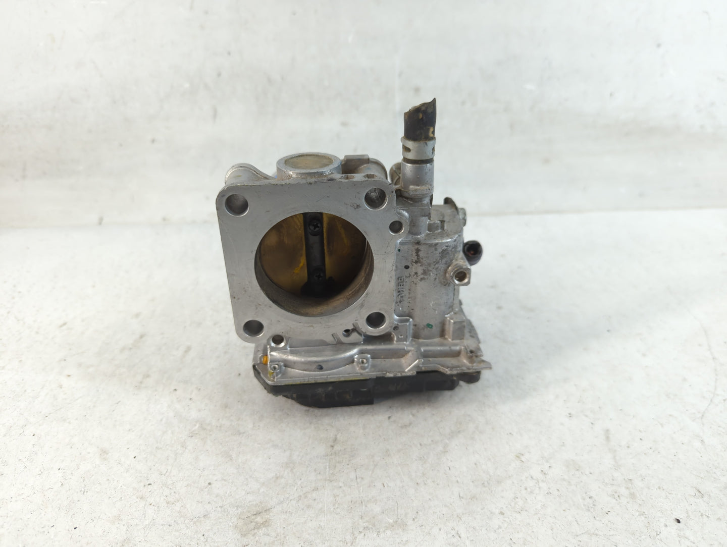 2016-2022 Honda Civic Throttle Body P/N:333904 M180915, GMH1A Fits Fits 2016 2017 2018 2019 2020 2021 2022 OEM Used Auto Par