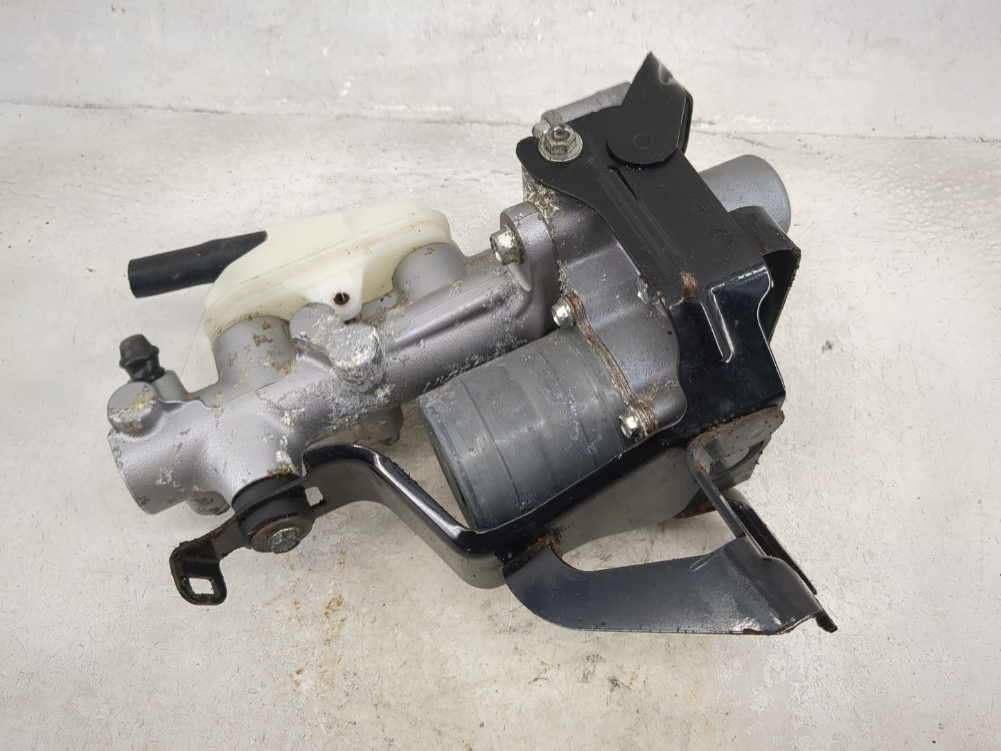 2017-2019 Honda Clarity Power Brake Booster Oem - Oemusedautoparts1.com