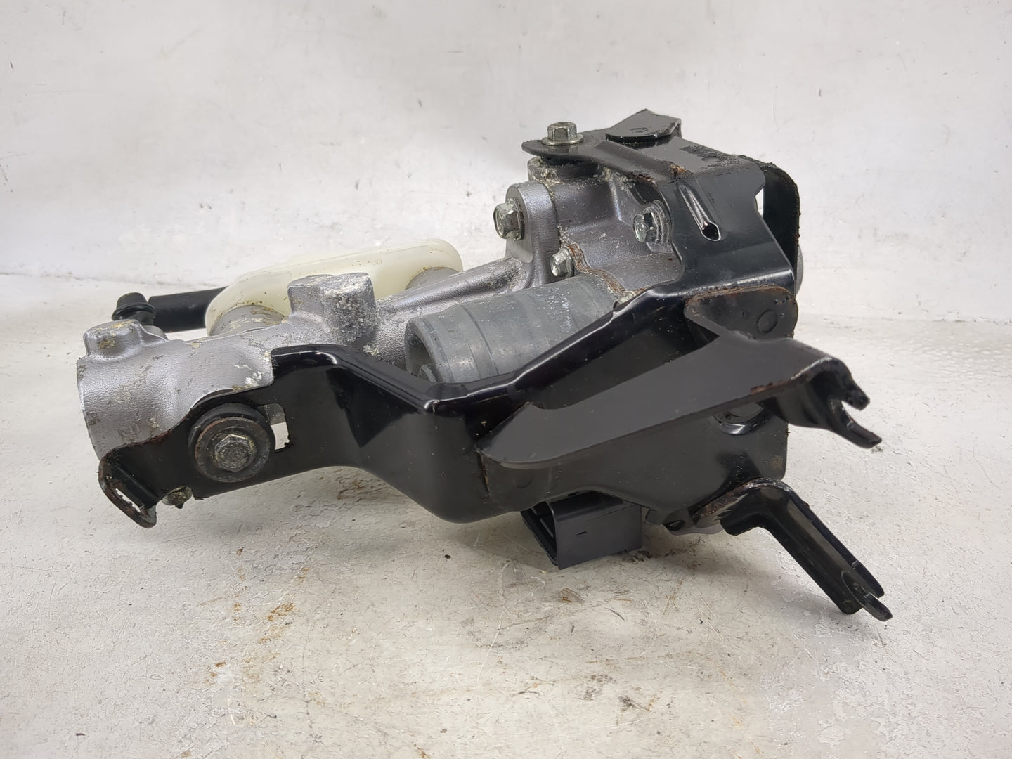 2017-2019 Honda Clarity Power Brake Booster Oem - Oemusedautoparts1.com