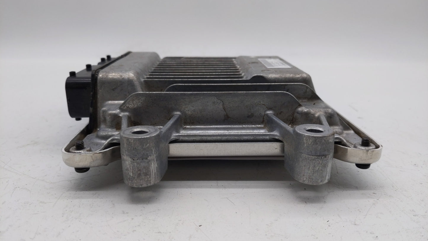 2018 Honda Clarity PCM Engine Control Computer ECU ECM PCU OEM P/N:37820-5WJ-A61 378205WJA56, 37820-5WJ-A56 Fits OEM Used Au