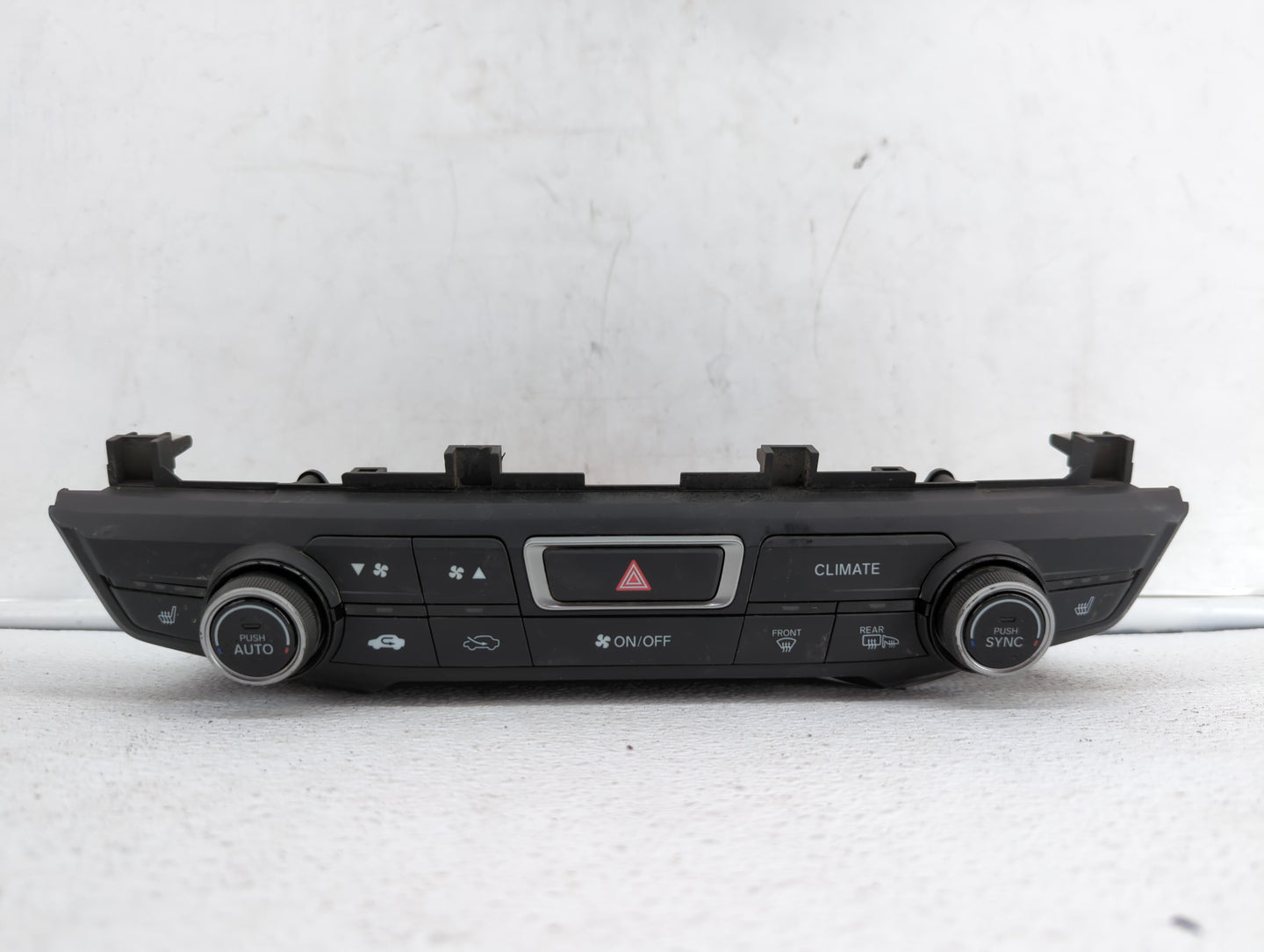 2018 Honda Clarity Climate Control Module Temperature AC/Heater Replacement Fits OEM Used Auto Parts - Oemusedautoparts1.com