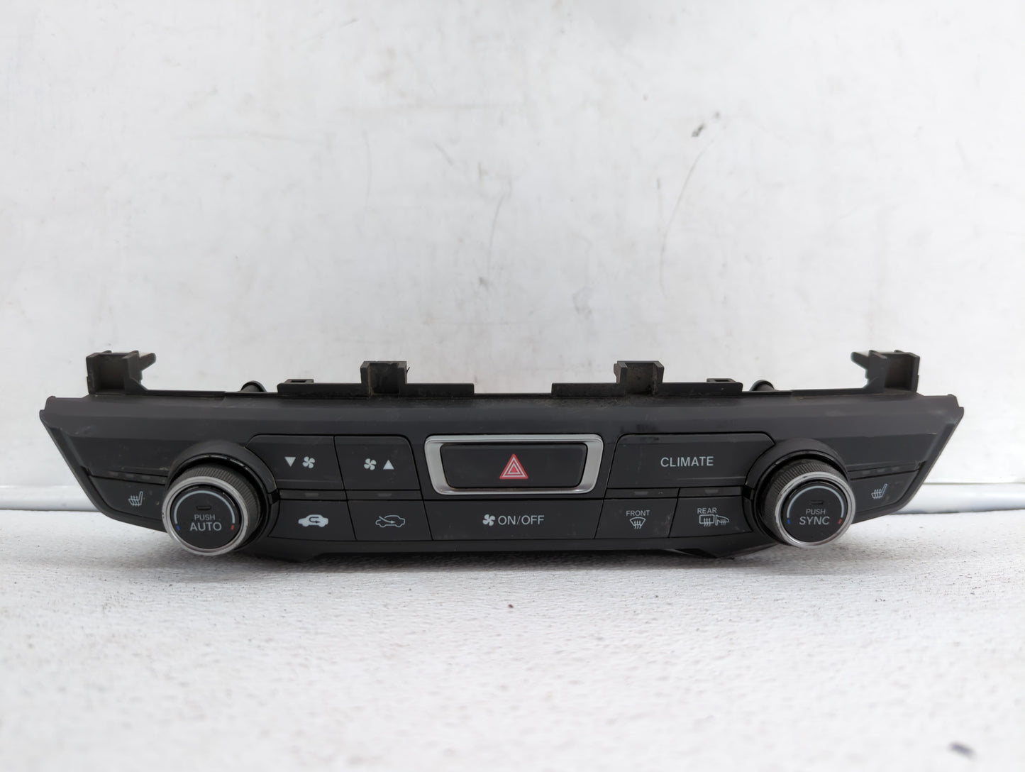 2018 Honda Clarity Climate Control Module Temperature AC/Heater Replacement Fits OEM Used Auto Parts - Oemusedautoparts1.com