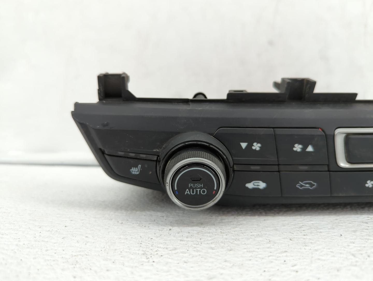 2018 Honda Clarity Climate Control Module Temperature AC/Heater Replacement Fits OEM Used Auto Parts - Oemusedautoparts1.com