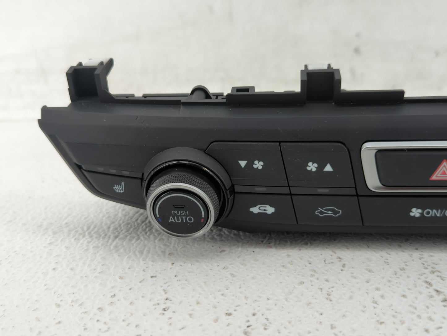 2017 Honda Clarity Climate Control Module Temperature AC/Heater Replacement P/N:79610-TRV-A411-M1 Fits OEM Used Auto Parts -
