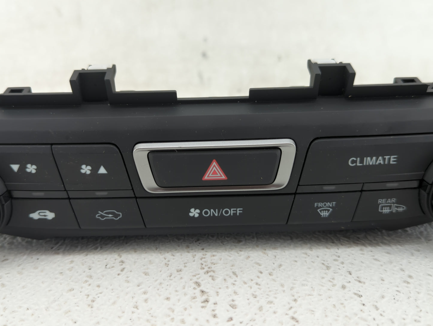 2017 Honda Clarity Climate Control Module Temperature AC/Heater Replacement P/N:79610-TRV-A411-M1 Fits OEM Used Auto Parts -