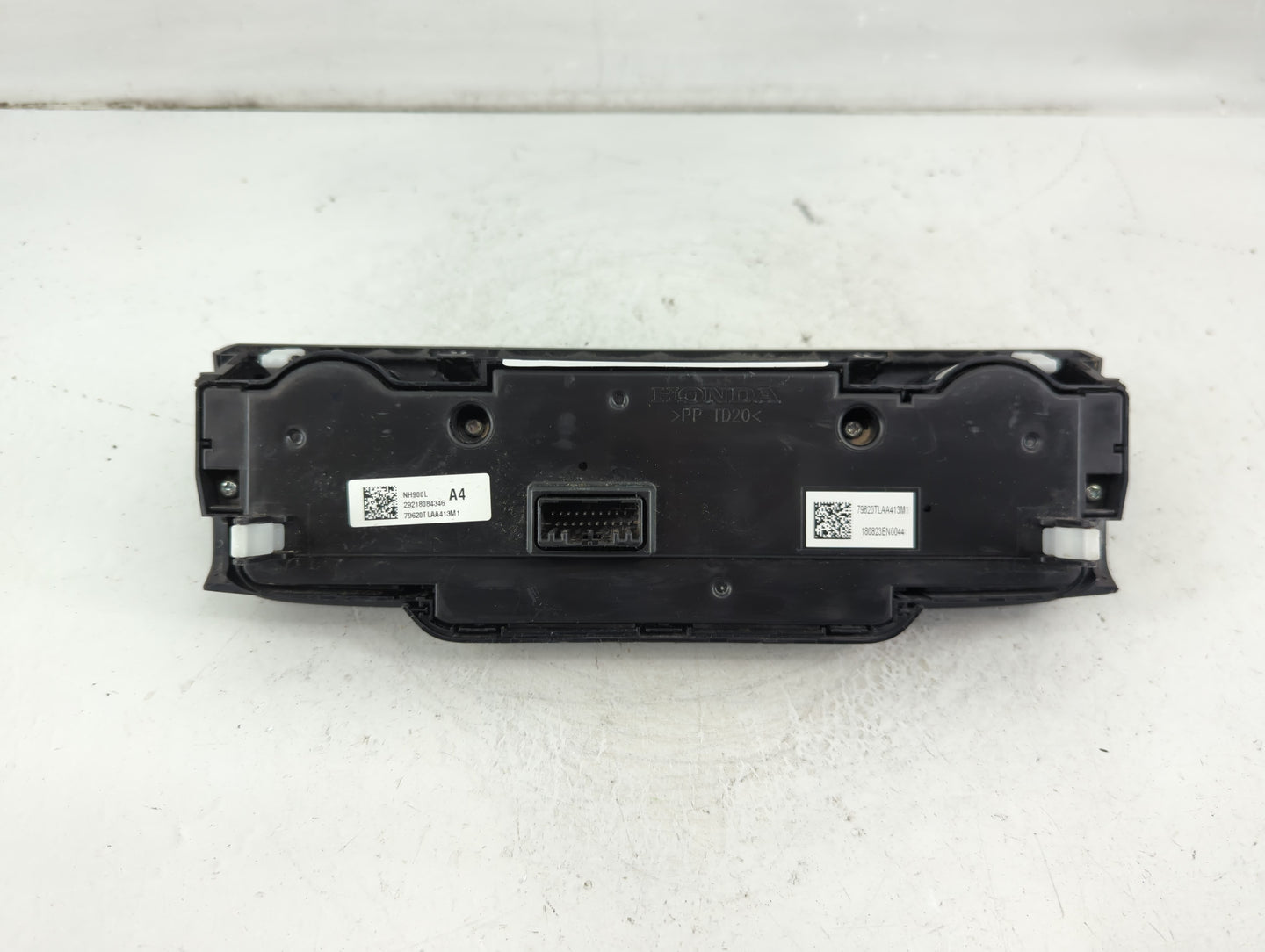 2017-2021 Honda Cr-V Climate Control Module Temperature AC/Heater Replacement P/N:79620TLAA413M1 Fits OEM Used Auto Parts - 