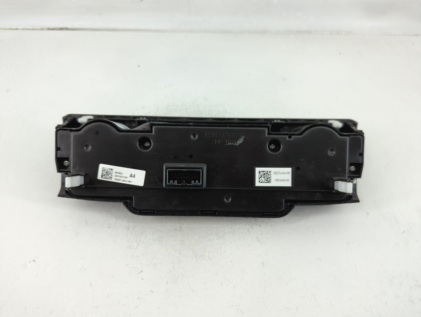 2017-2022 Honda Cr-V Climate Control Module Temperature AC/Heater Replacement P/N:26318231407 Fits OEM Used Auto Parts - Oem