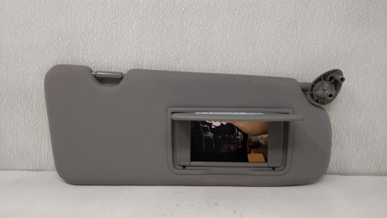 2017-2018 Honda Cr-V Sun Visor Shade Replacement Passenger Right Mirror Fits Fits 2017 2018 OEM Used Auto Parts - Oemusedaut