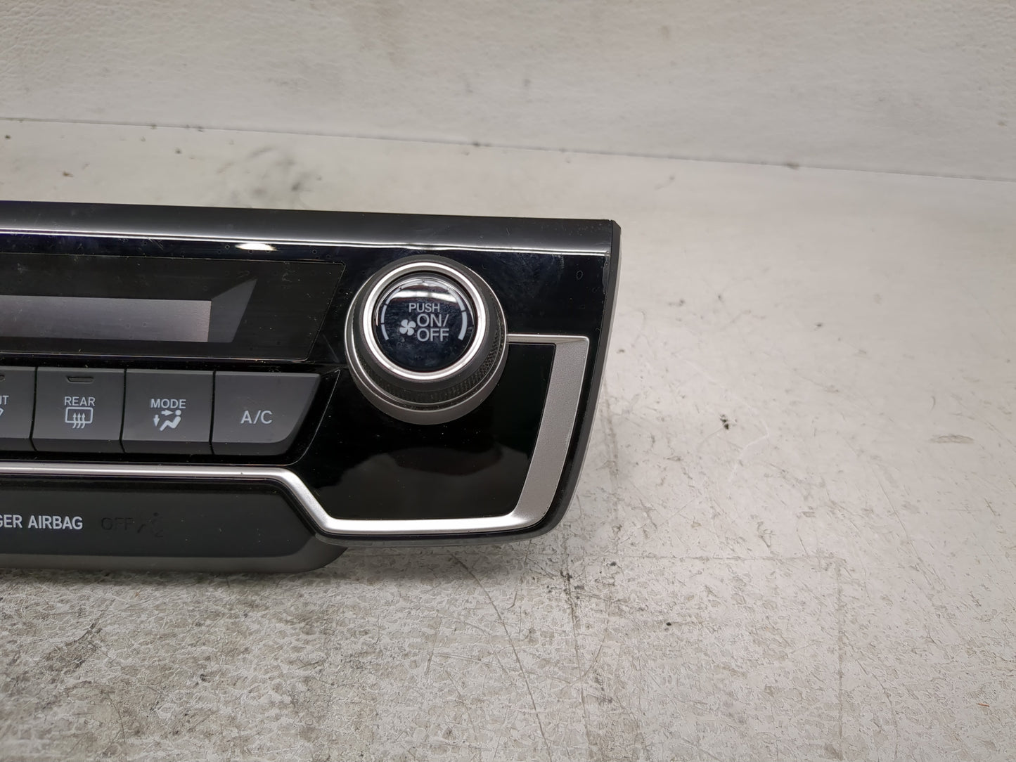 2017-2021 Honda Cr-V Climate Control Module Temperature AC/Heater Replacement P/N:79620TLAA413M1 Fits OEM Used Auto Parts - 