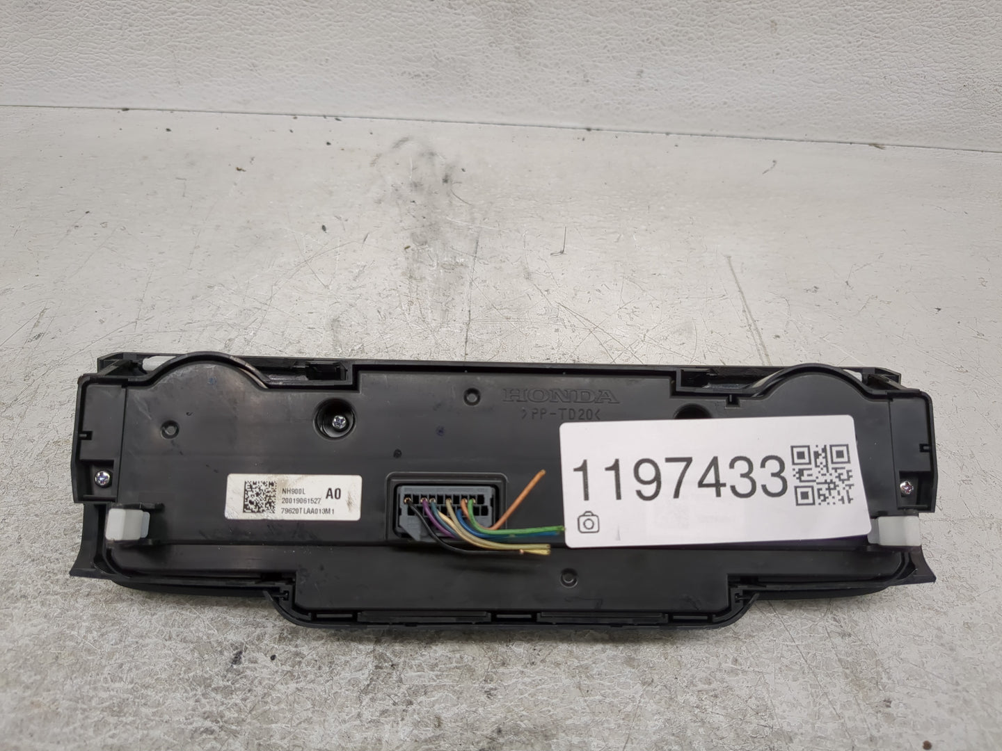 2017-2021 Honda Cr-V Climate Control Module Temperature AC/Heater Replacement P/N:79620TLAA413M1 Fits OEM Used Auto Parts - 