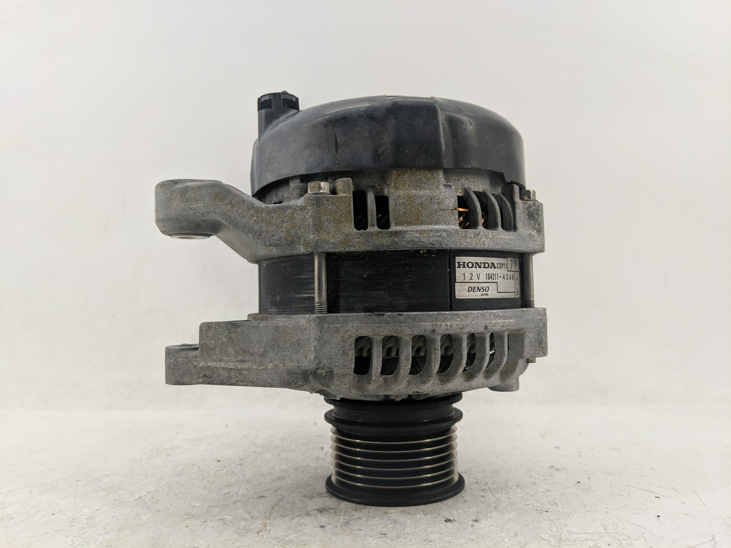 2020-2022 Honda Cr-V Alternator Replacement Generator Charging Assembly Engine OEM P/N:104211-4340 Fits OEM Used Auto Parts 