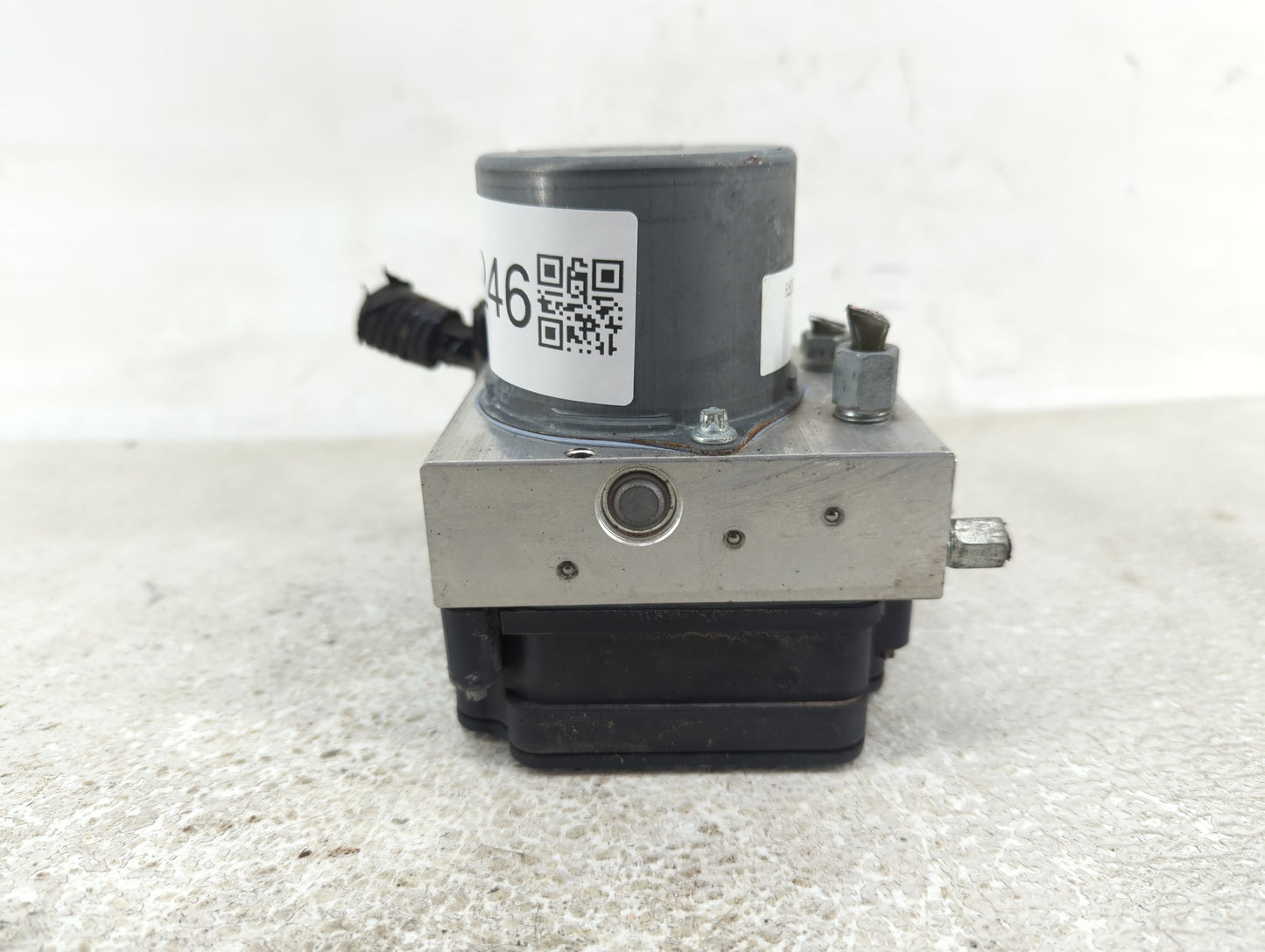 2017-2019 Honda Cr-V ABS Pump Control Module Replacement P/N:57110-TLA-A960-M1 Fits Fits 2017 2018 2019 OEM Used Auto Parts 