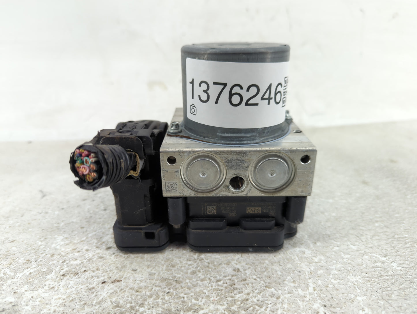 2017-2019 Honda Cr-V ABS Pump Control Module Replacement P/N:57110-TLA-A960-M1 Fits Fits 2017 2018 2019 OEM Used Auto Parts 