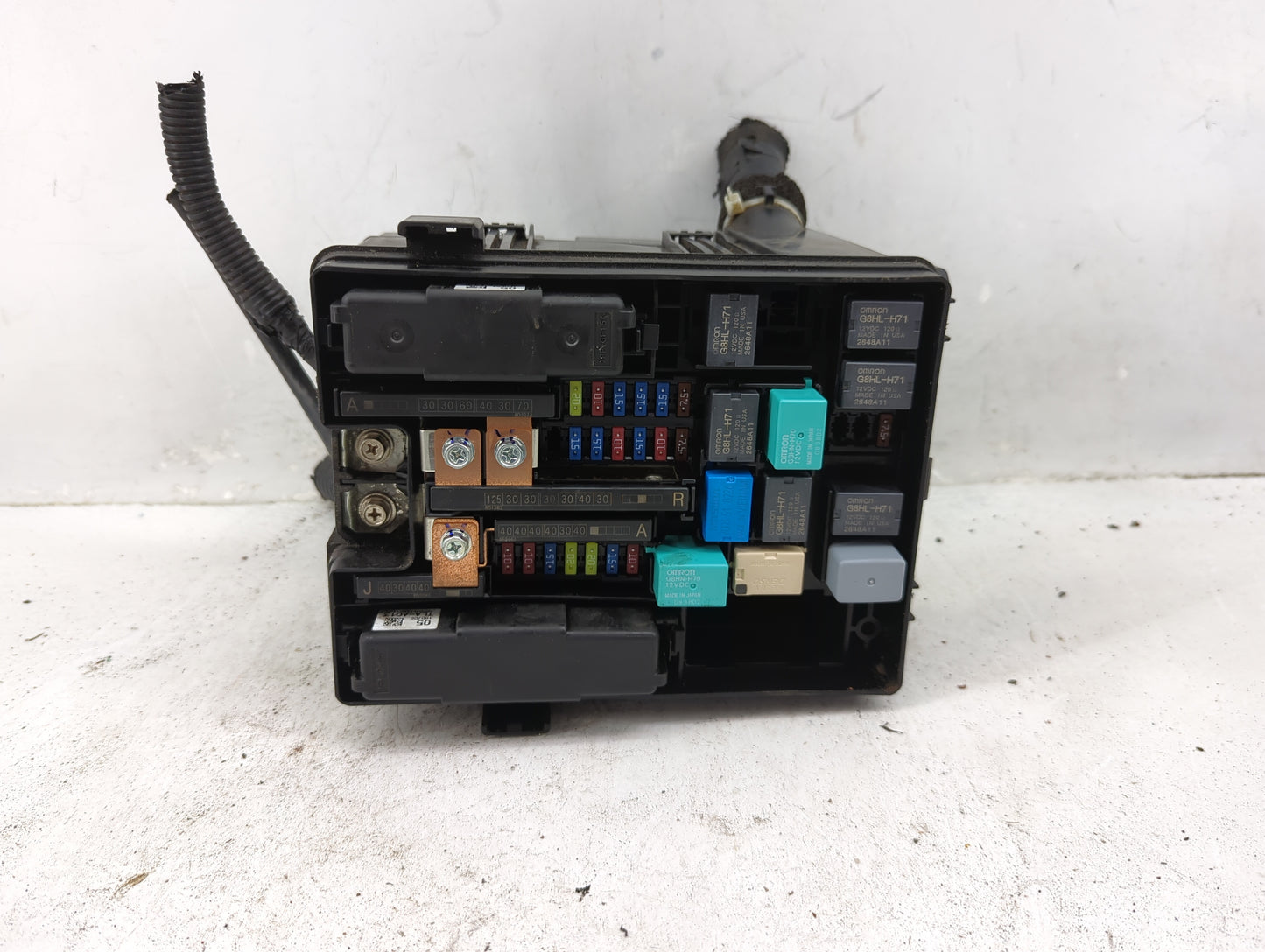 2017-2022 Honda Cr-V Fusebox Fuse Box Panel Relay Module P/N:TLA A01A0 Fits Fits 2017 2018 2019 2020 2021 2022 OEM Used Auto