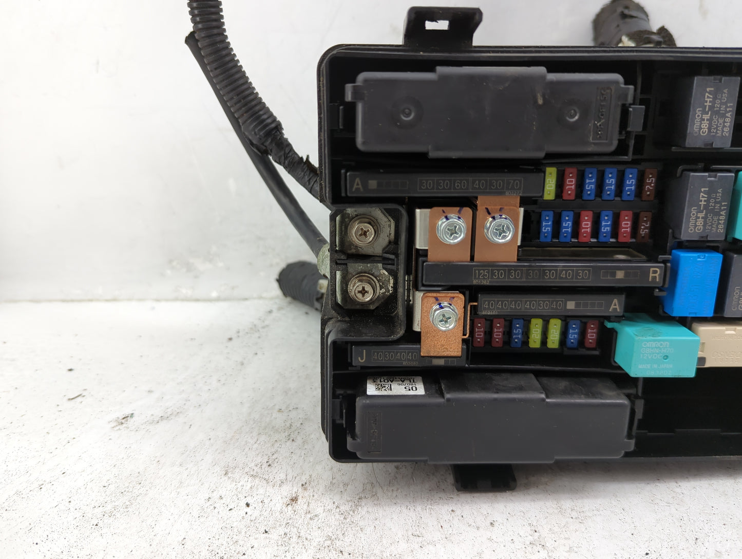 2017-2022 Honda Cr-V Fusebox Fuse Box Panel Relay Module P/N:TLA A01A0 Fits Fits 2017 2018 2019 2020 2021 2022 OEM Used Auto