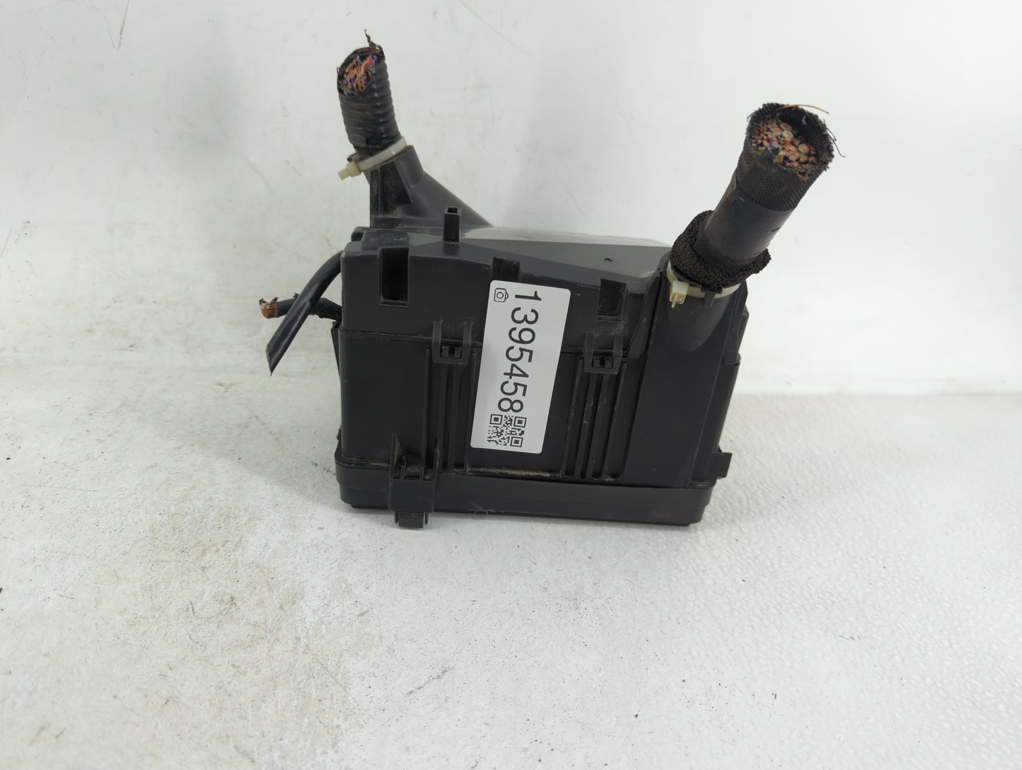 2017-2022 Honda Cr-V Fusebox Fuse Box Panel Relay Module P/N:TLA A01 A0 Fits Fits 2017 2018 2019 2020 2021 2022 OEM Used Aut
